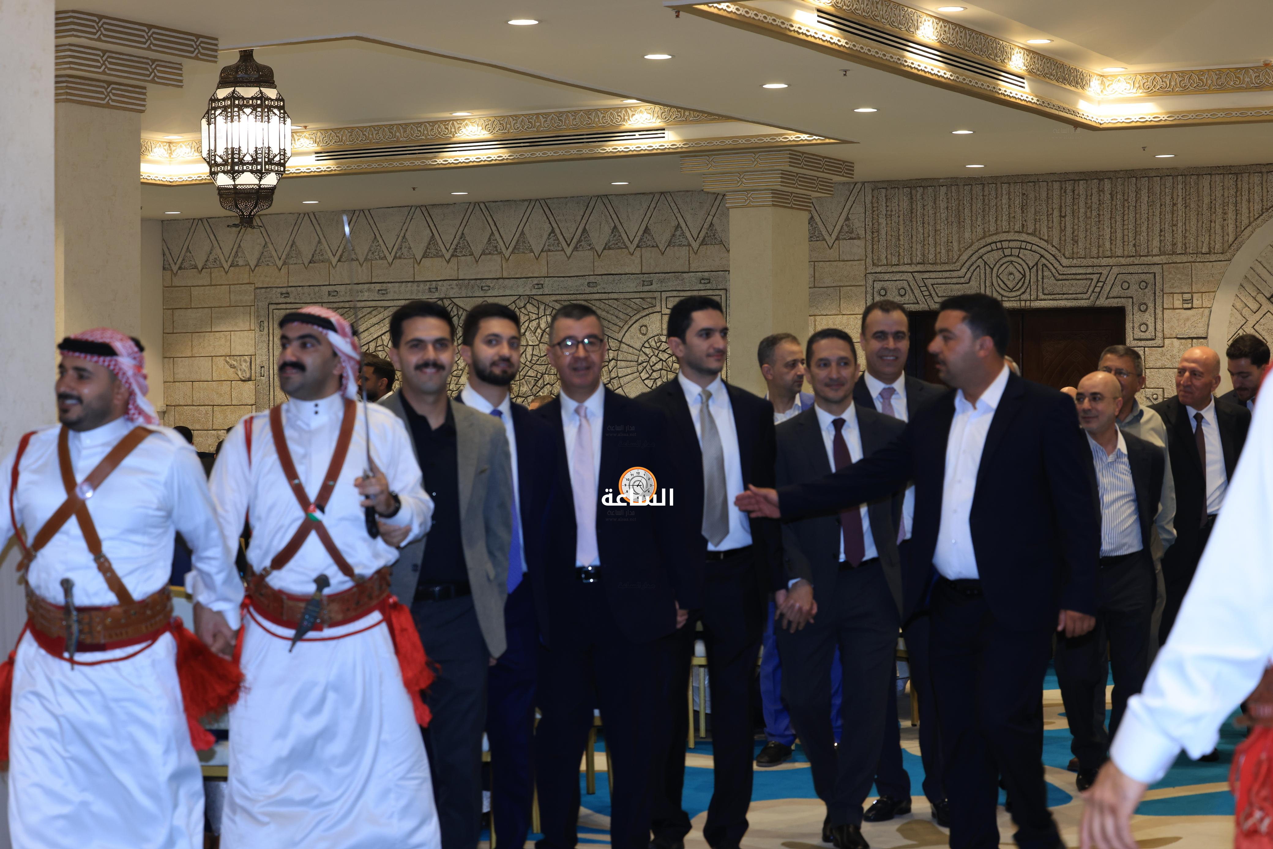Madar Al-Saa Images 0.5474153219795789