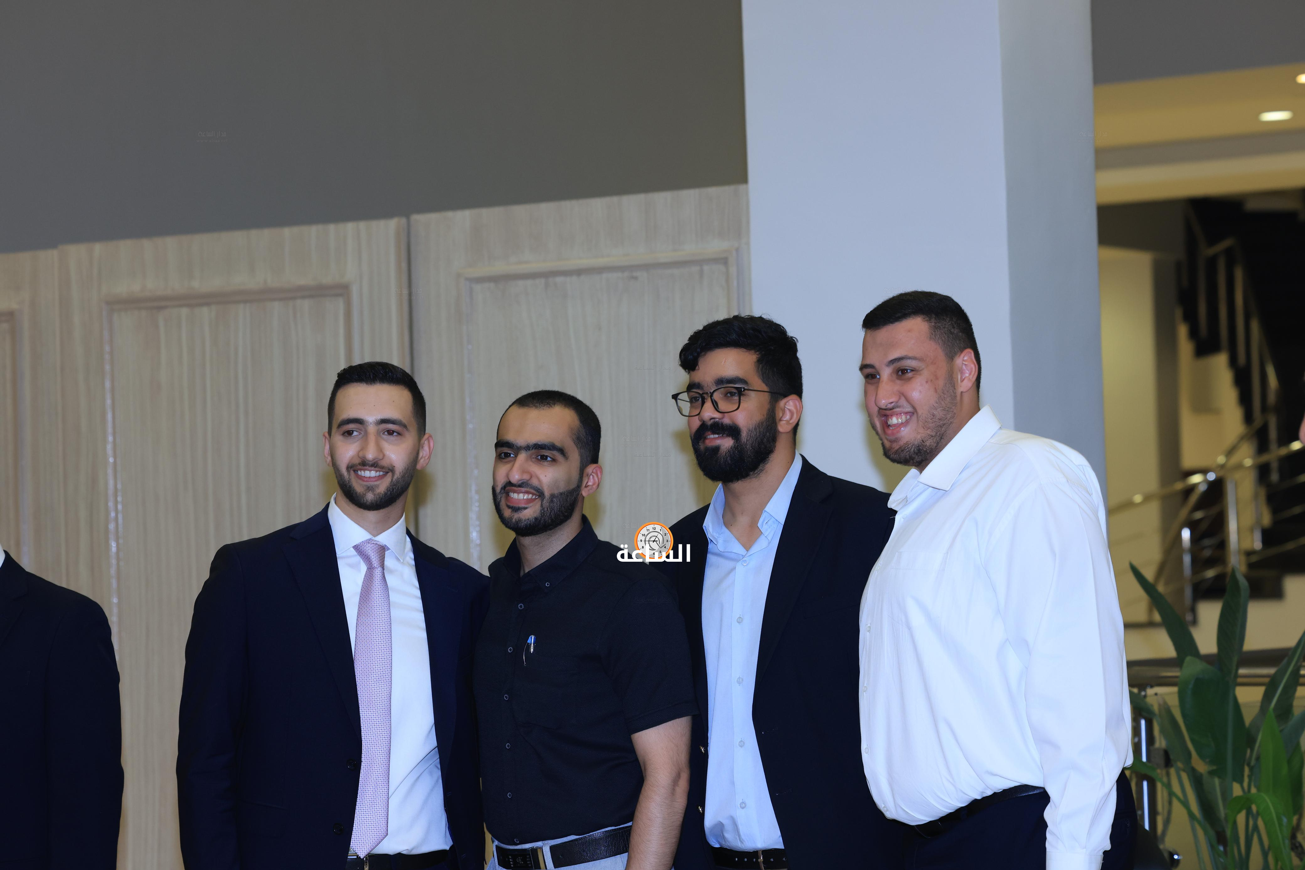 Madar Al-Saa Images 0.7039856000229644