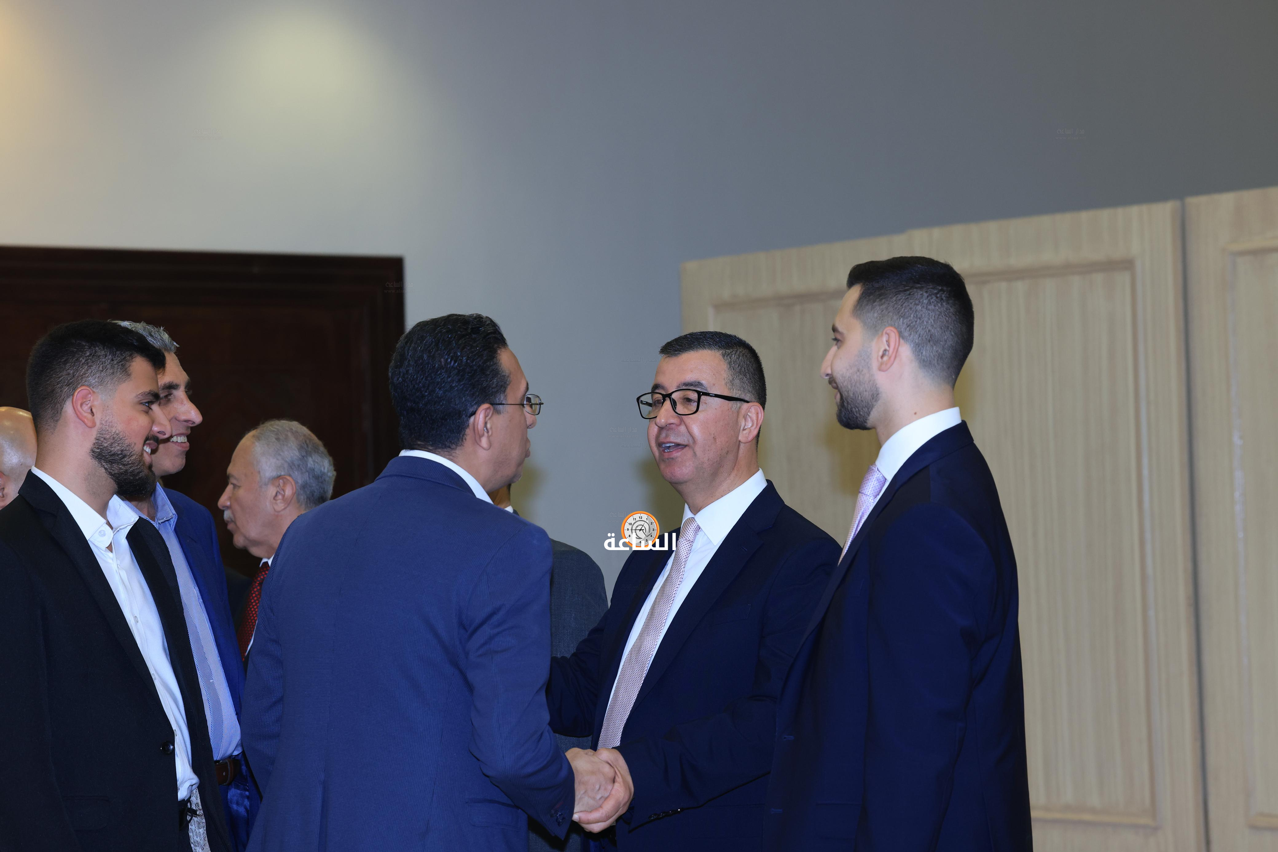 Madar Al-Saa Images 0.15249784589238757