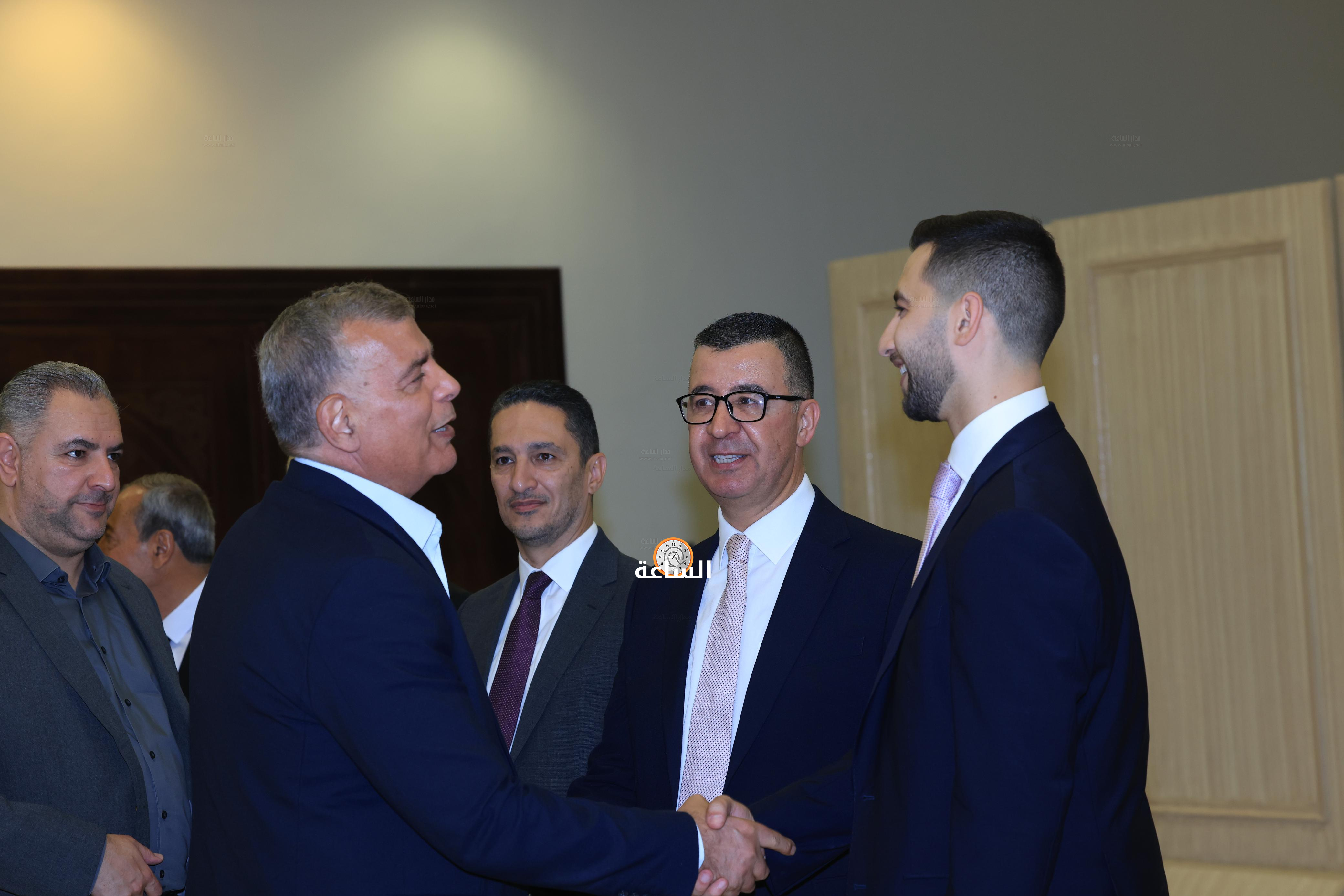 Madar Al-Saa Images 0.5653374309192815