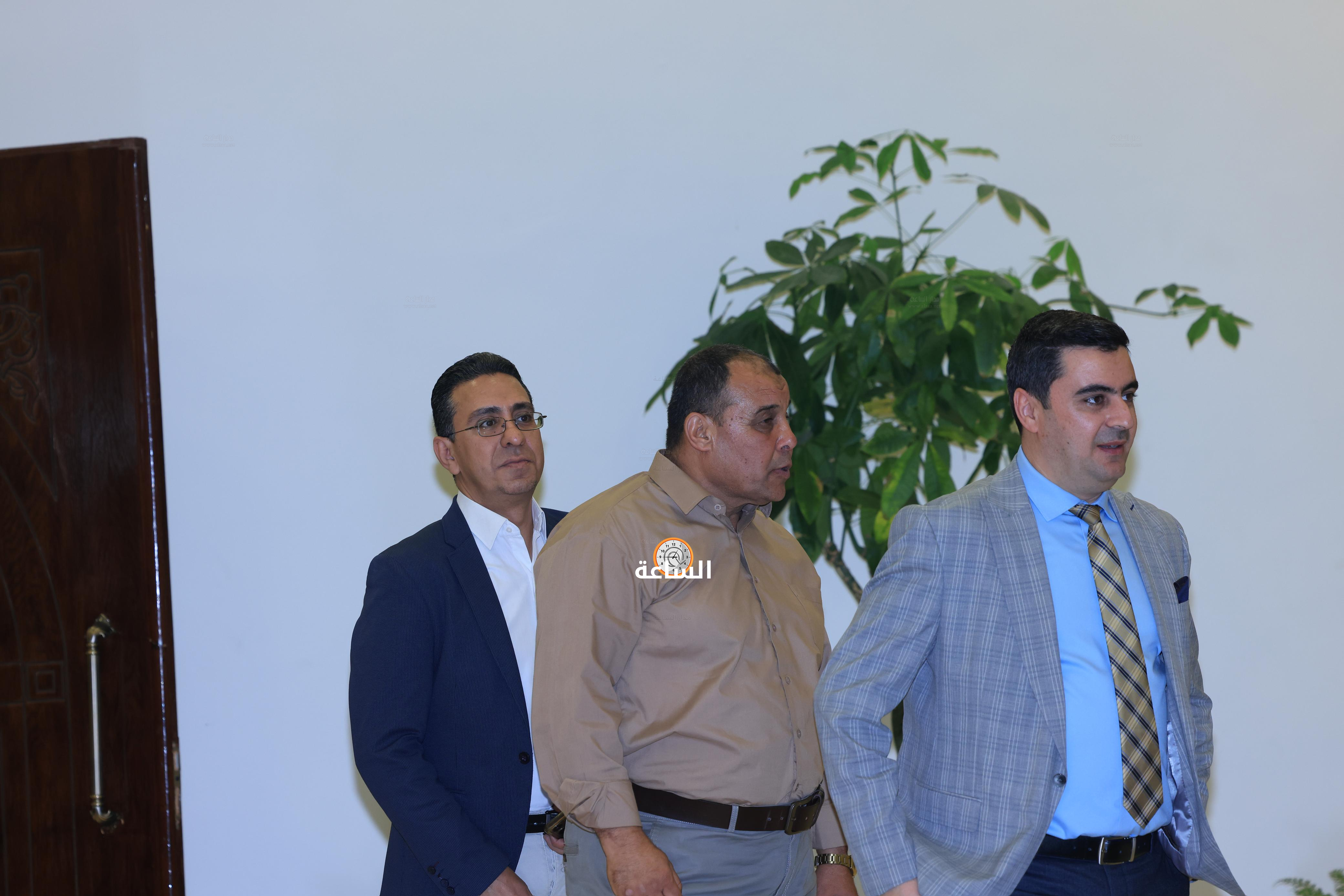 Madar Al-Saa Images 0.5122014265999472