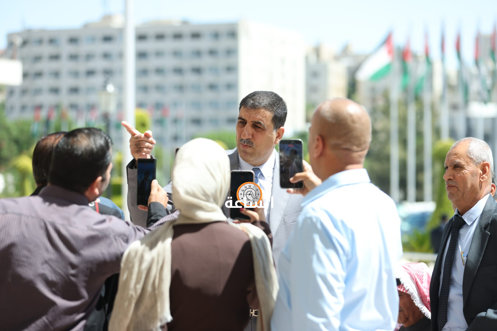 Madar Al-Saa Images 0.18393434730541935
