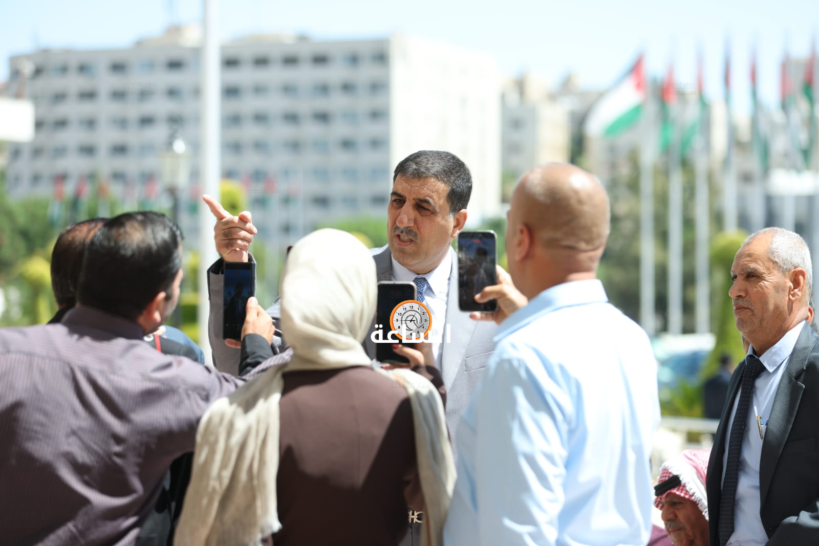 Madar Al-Saa Images 0.6284863273523174