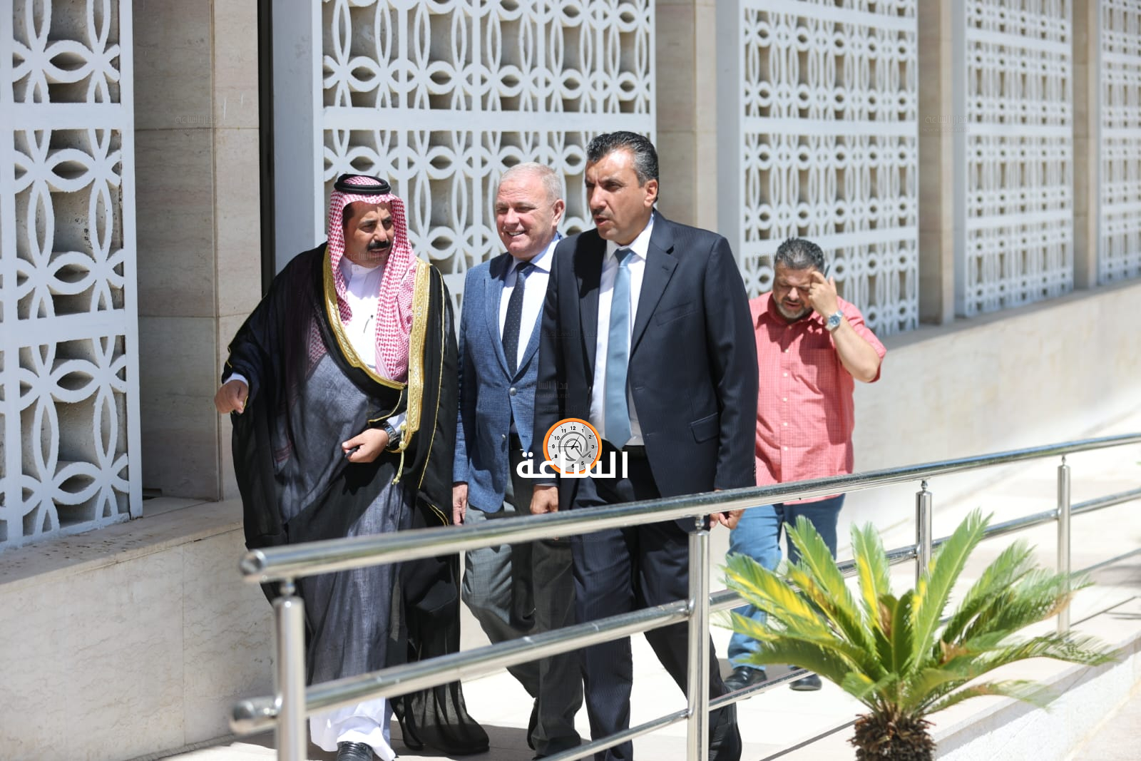 Madar Al-Saa Images 0.8487075400109761