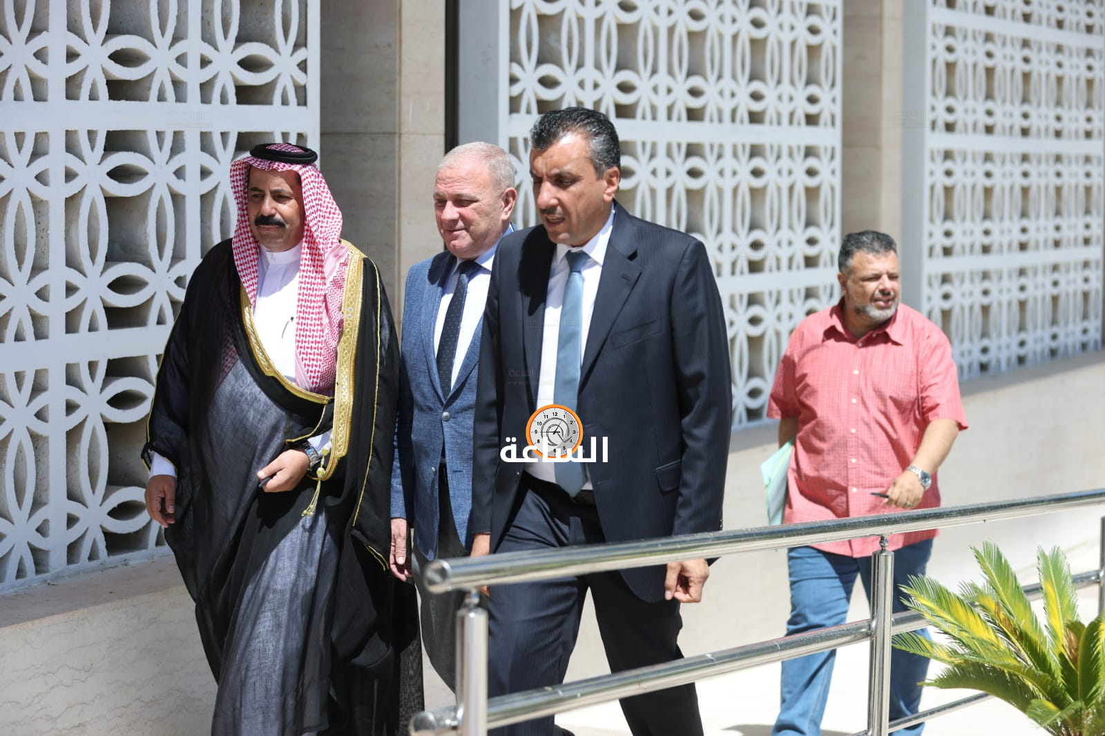 Madar Al-Saa Images 0.6408674537061132