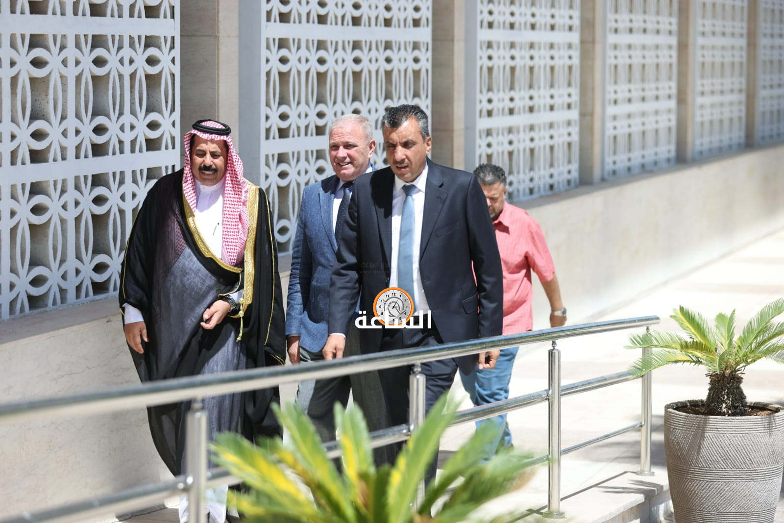 Madar Al-Saa Images 0.8637400192384823