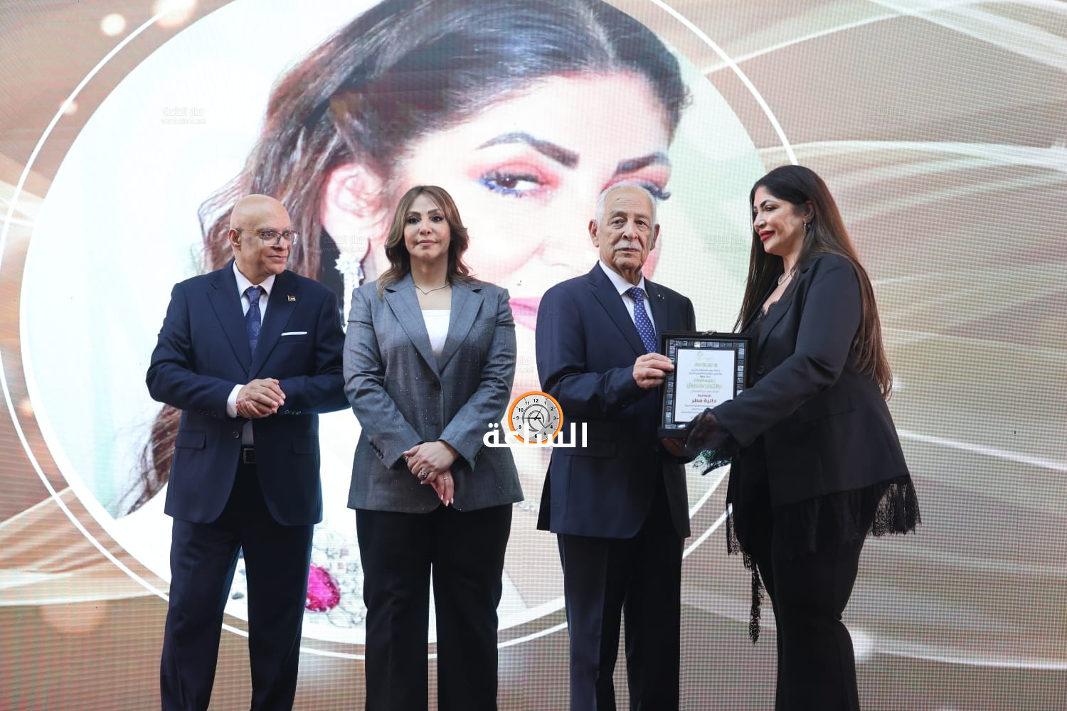 Madar Al-Saa Images 0.3021410929839413