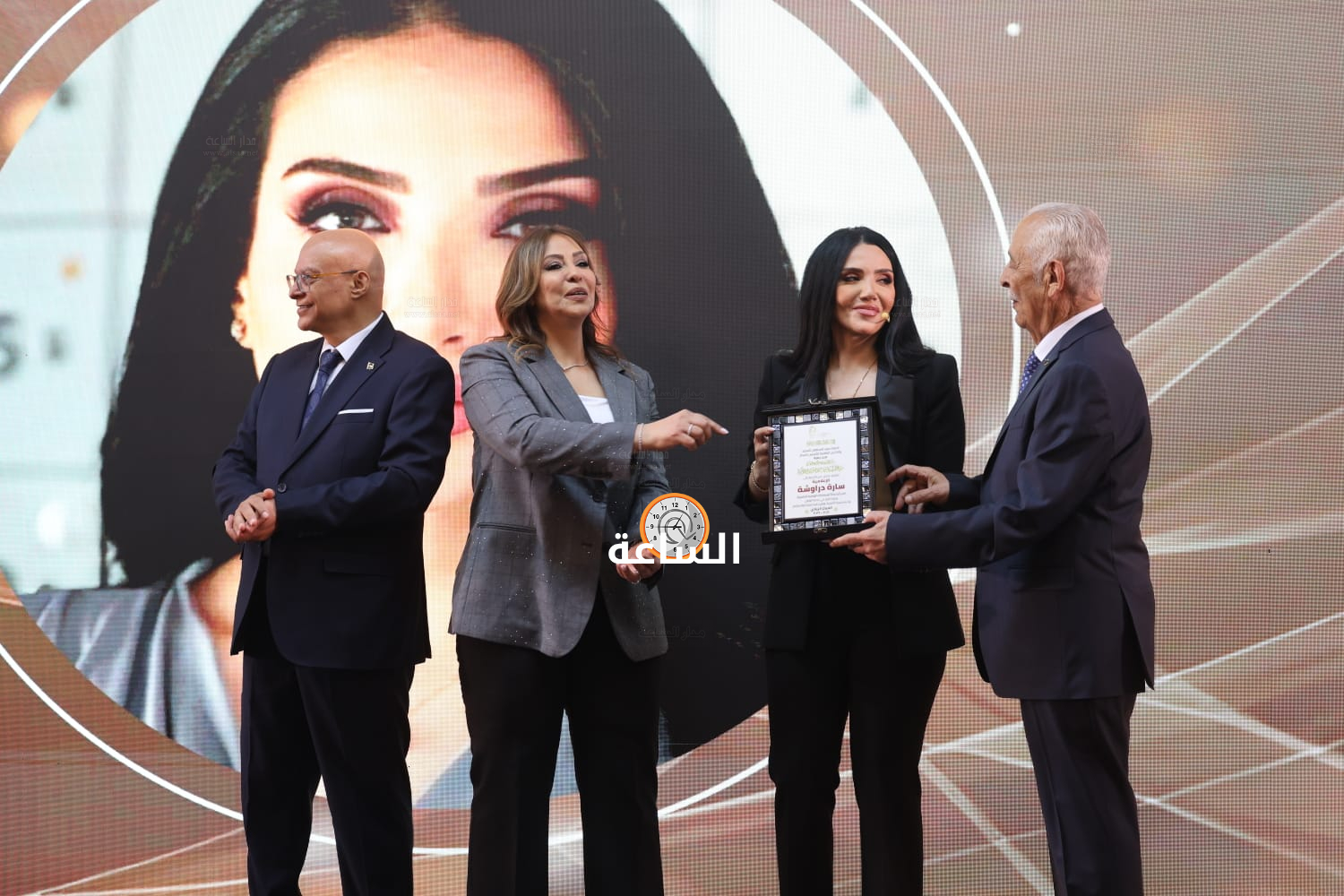 Madar Al-Saa Images 0.07377132303389622