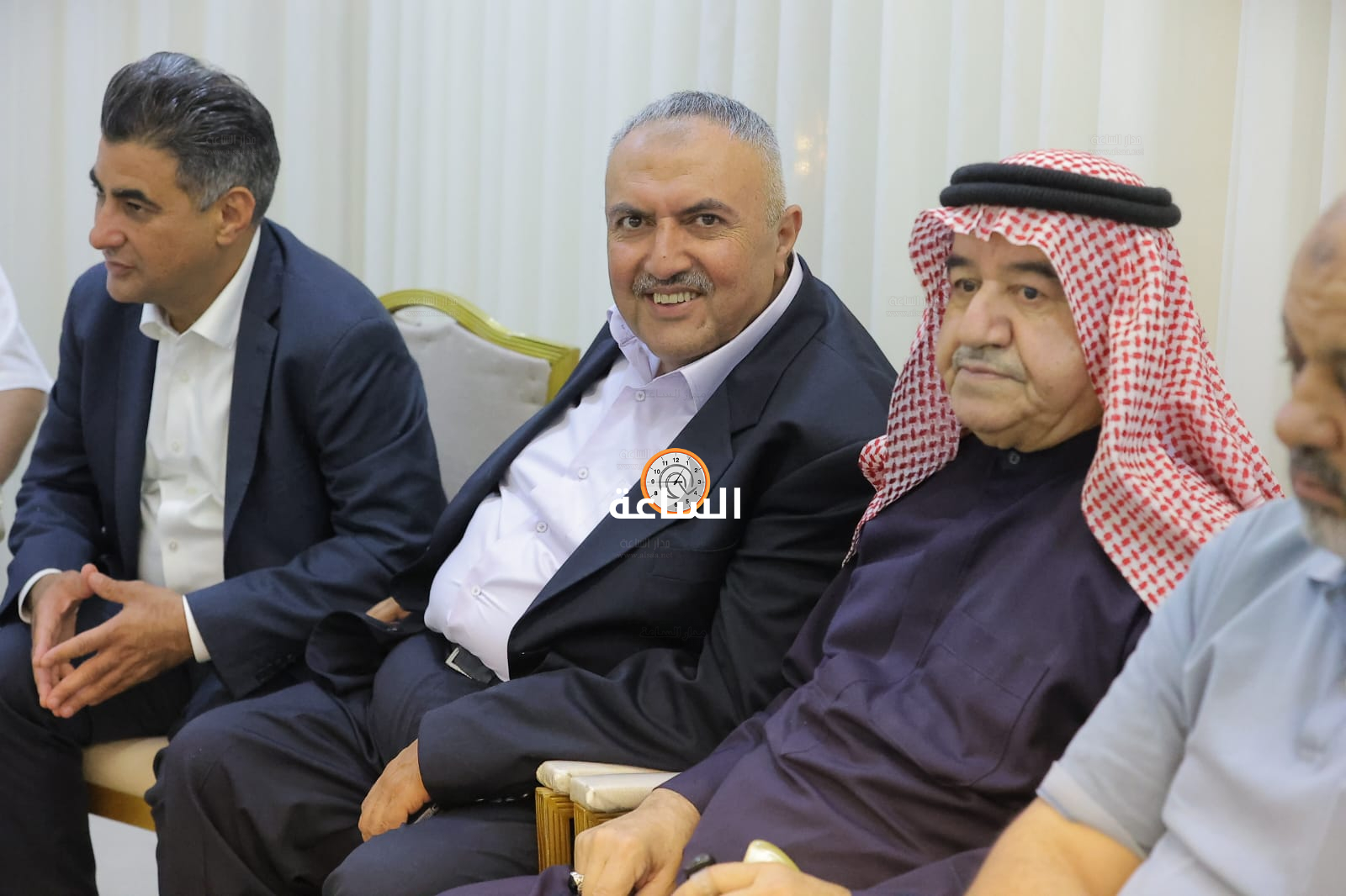 Madar Al-Saa Images 0.9003440481380487