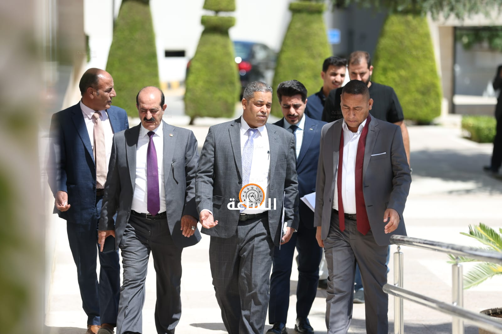 Madar Al-Saa Images 0.42887580238231704