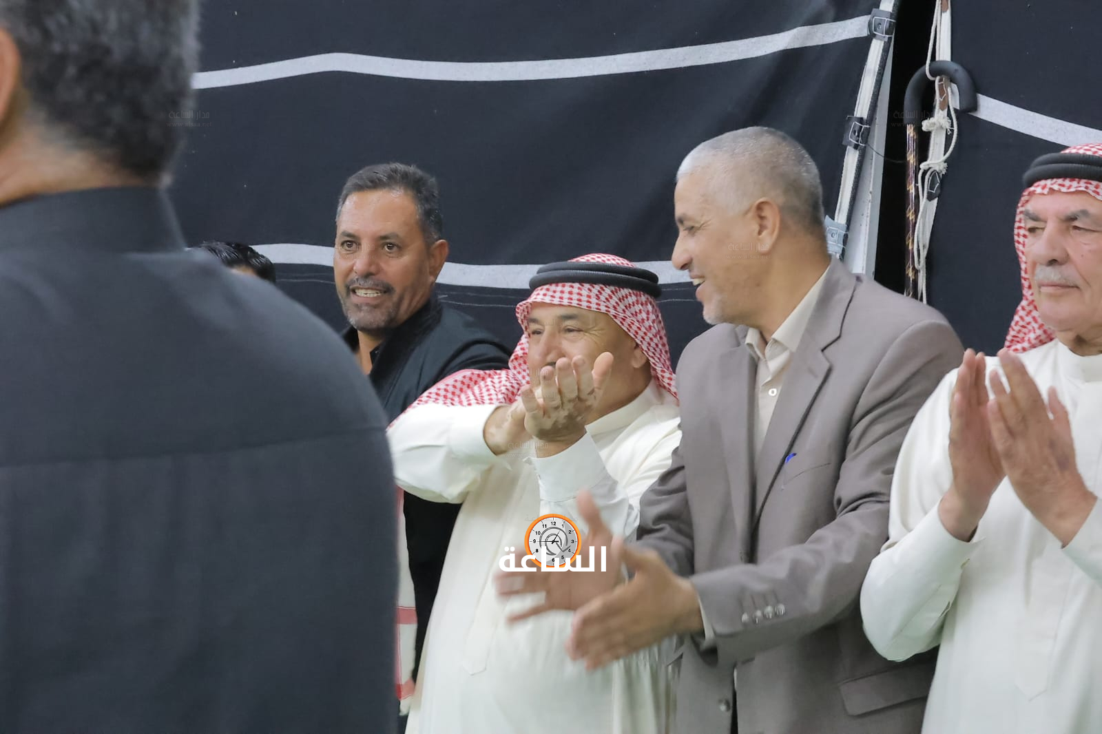 Madar Al-Saa Images 0.4236838535809506