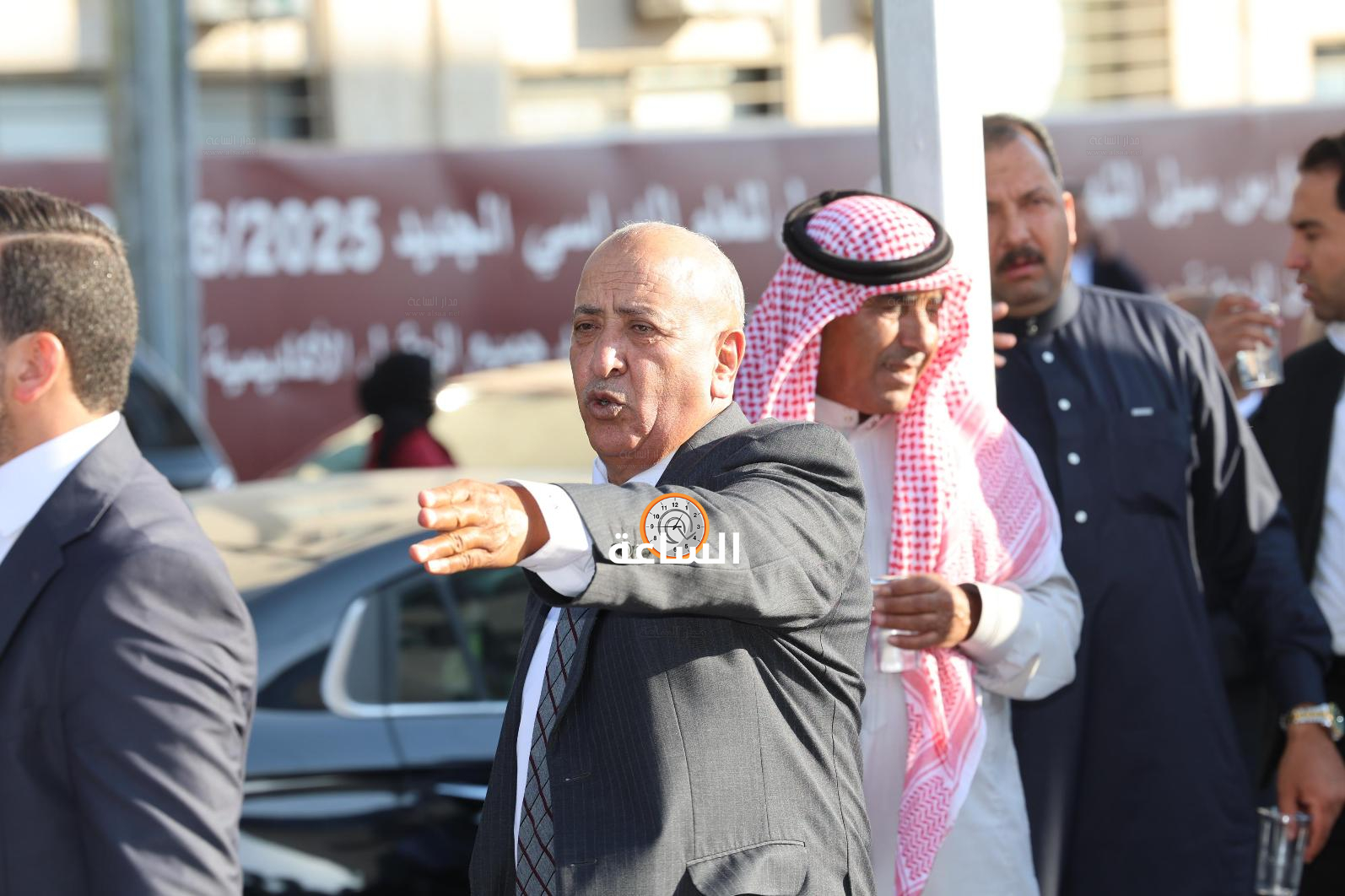 Madar Al-Saa Images 0.26561060469875