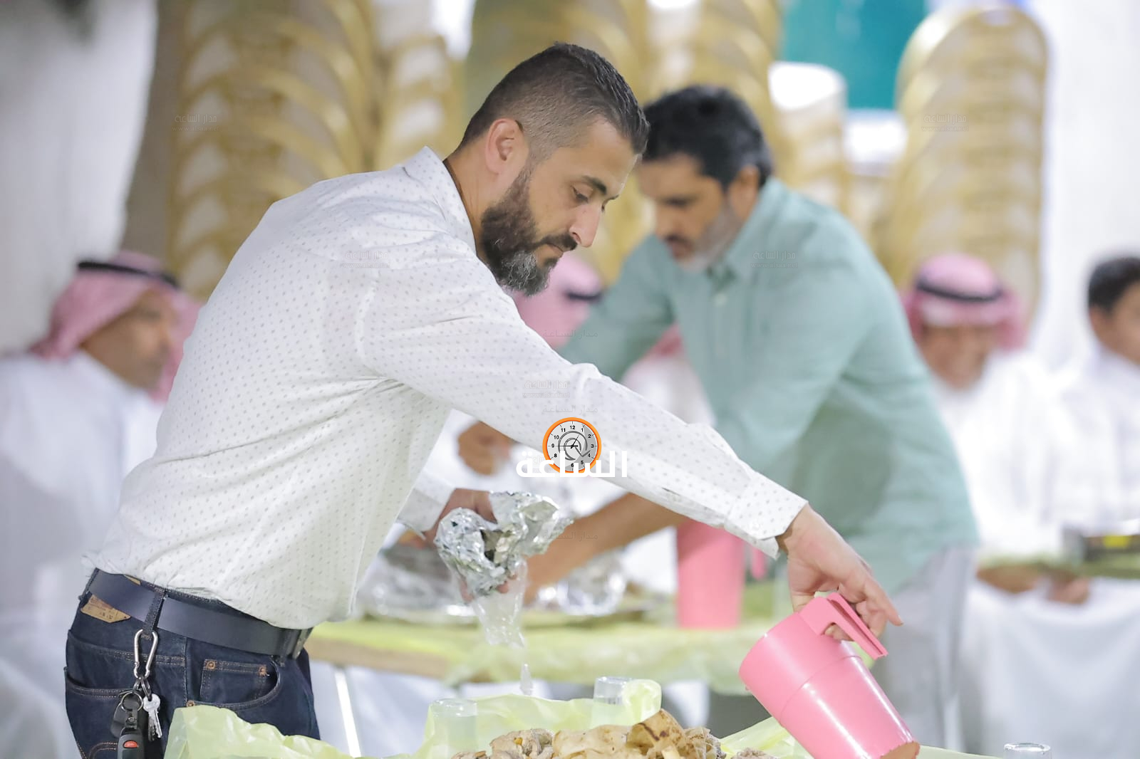 Madar Al-Saa Images 0.43911768234579285