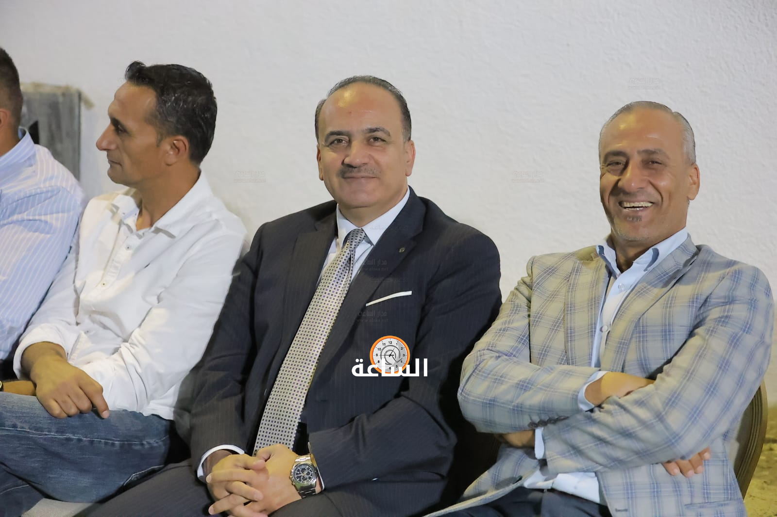 Madar Al-Saa Images 0.8757119398660517