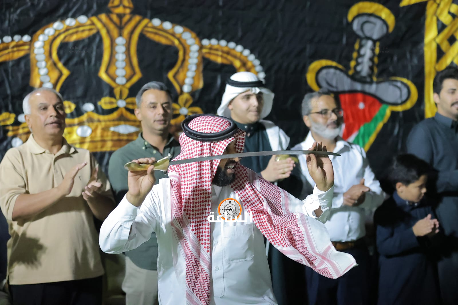 Madar Al-Saa Images 0.324688192574469