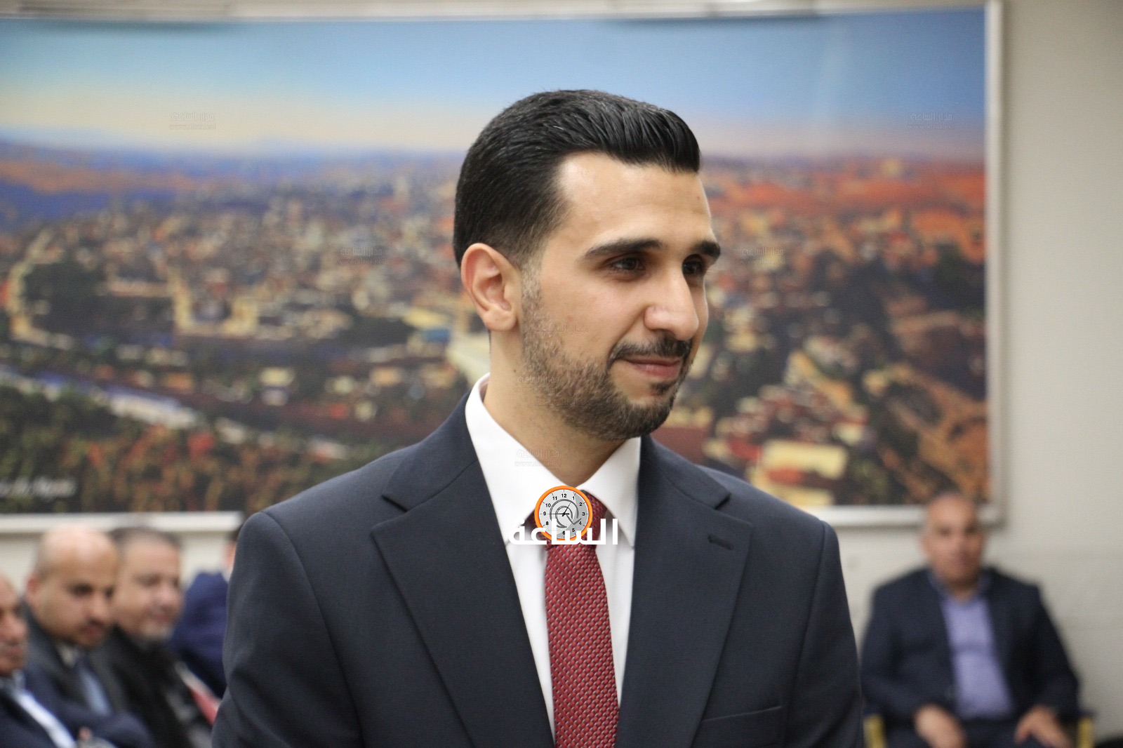 Madar Al-Saa Images 0.8994484645854148