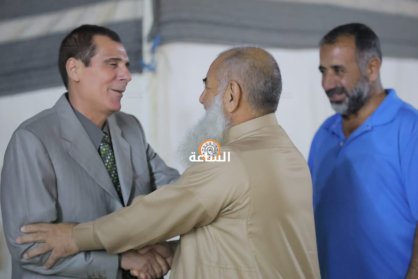Madar Al-Saa Images 0.3245556405029655