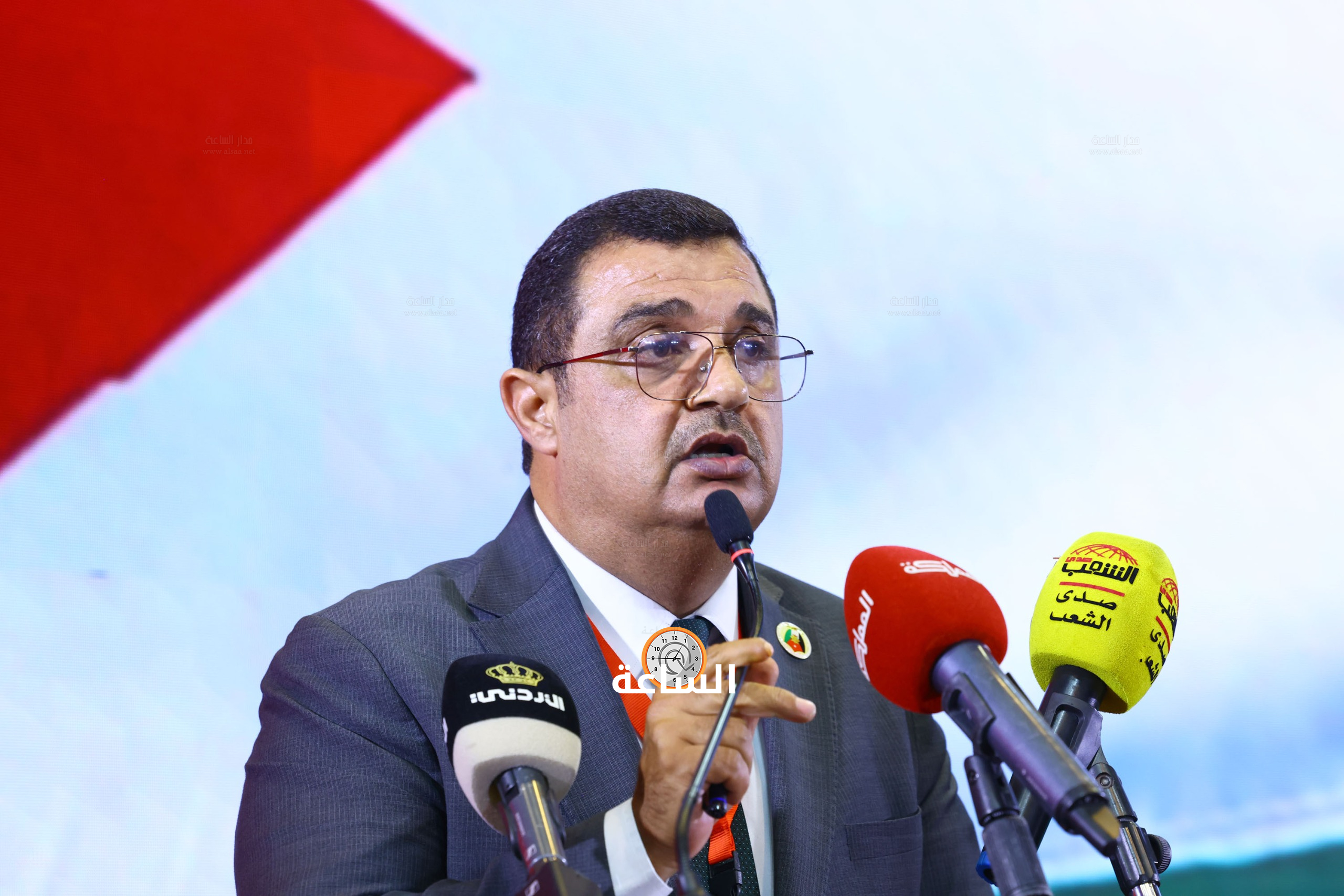 Madar Al-Saa Images 0.7883176927854537