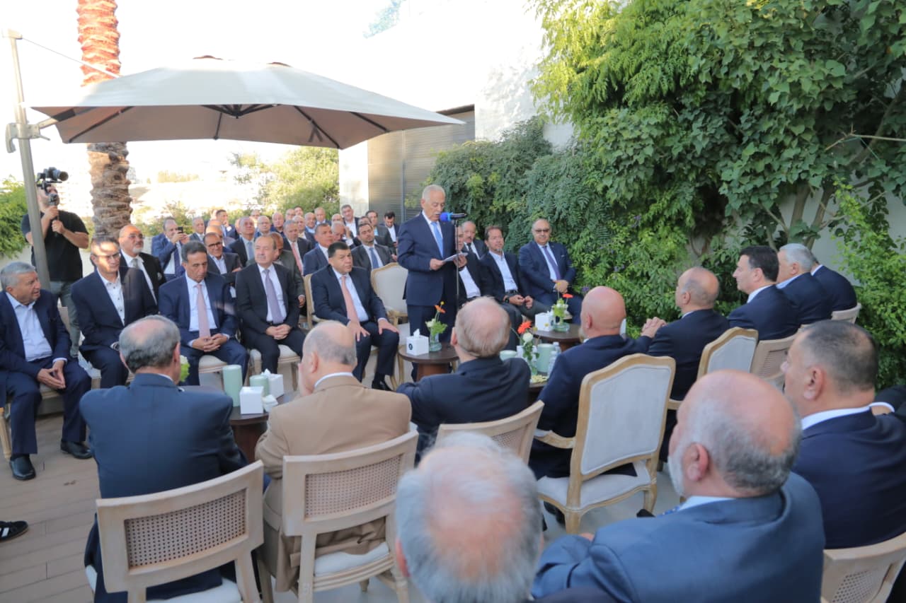 Madar Al-Saa Images 0.037113565688077776