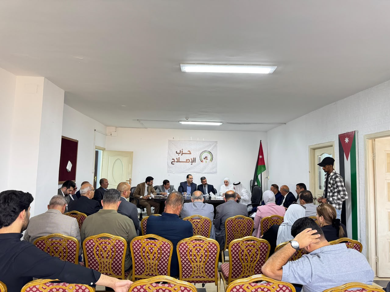 Madar Al-Saa Images 0.12252655782720978