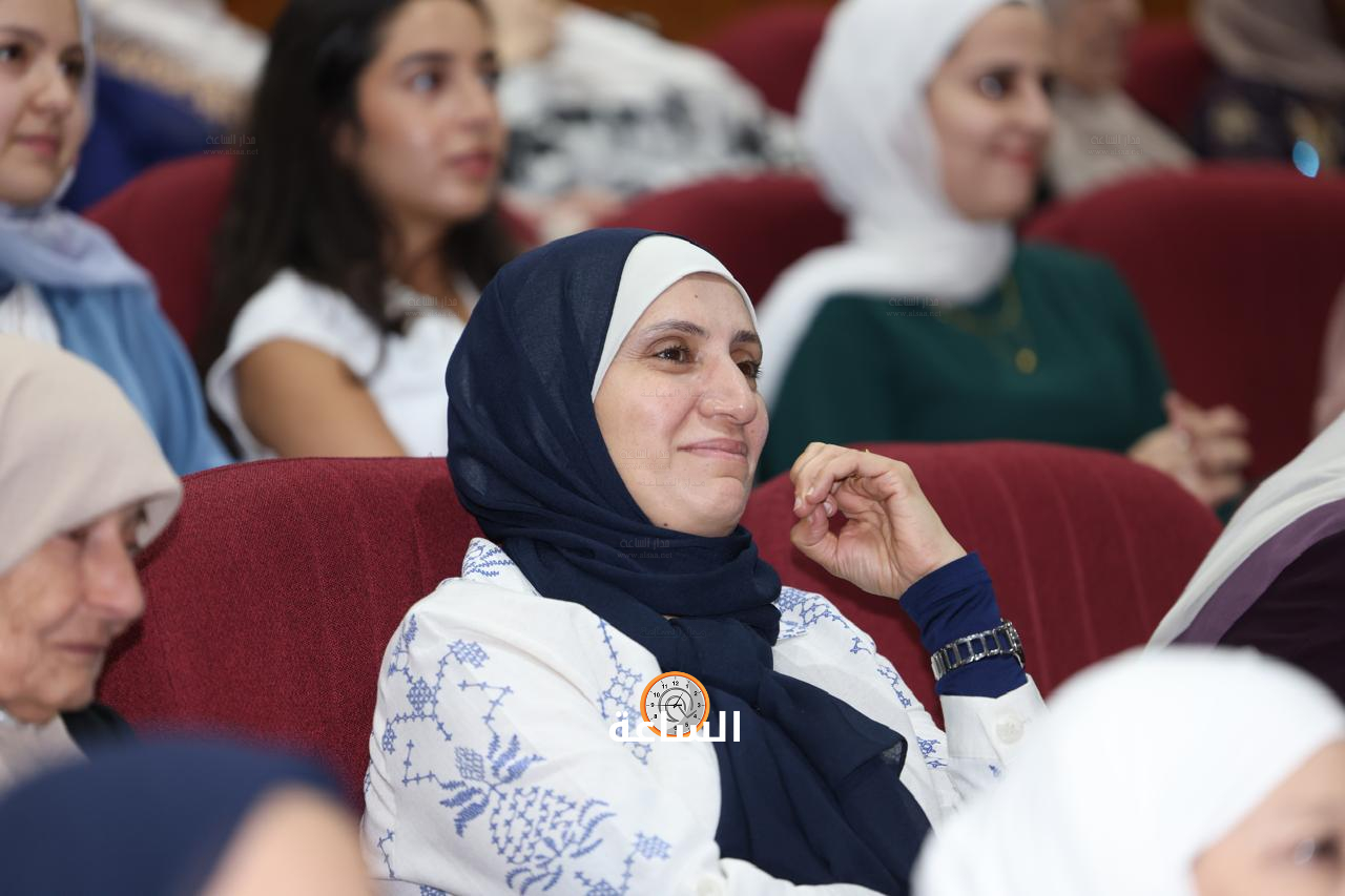 Madar Al-Saa Images 0.11902579551722126