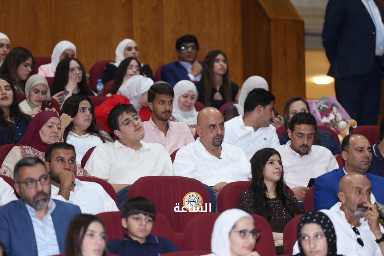 Madar Al-Saa Images 0.7648972707114139