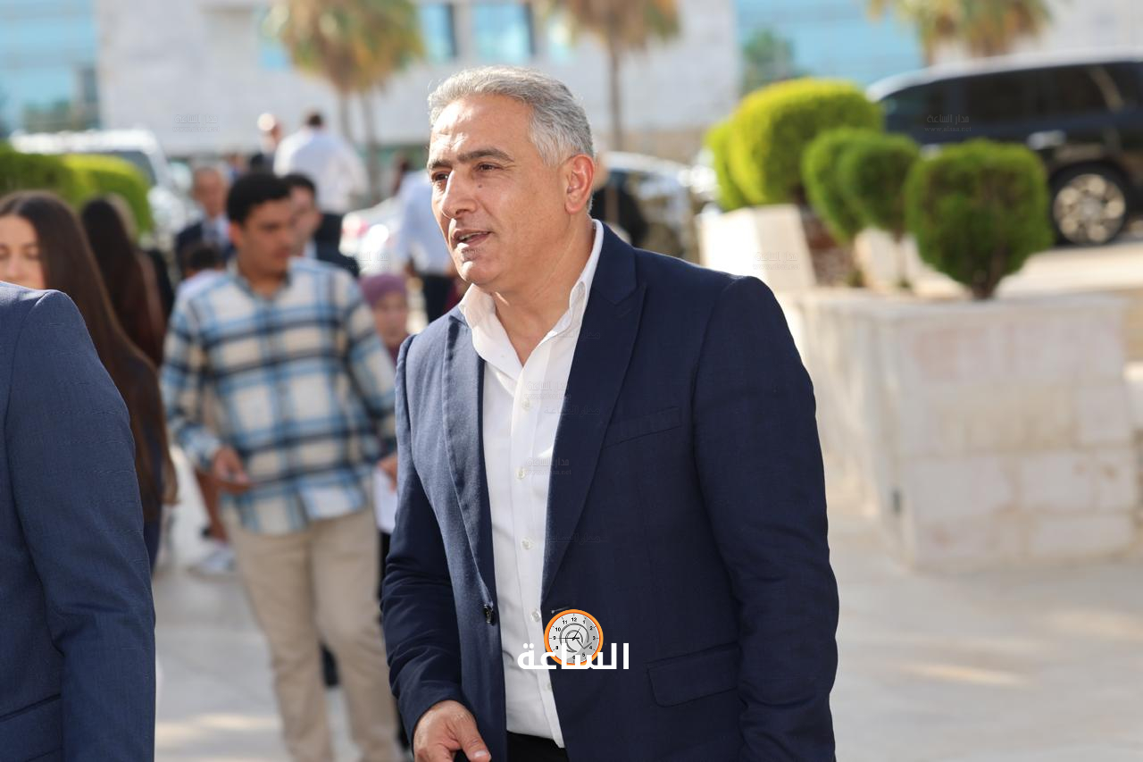 Madar Al-Saa Images 0.9697816302217765