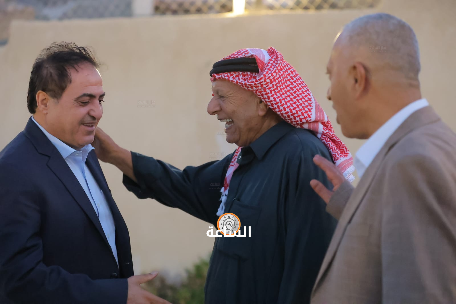 Madar Al-Saa Images 0.9543858662076787