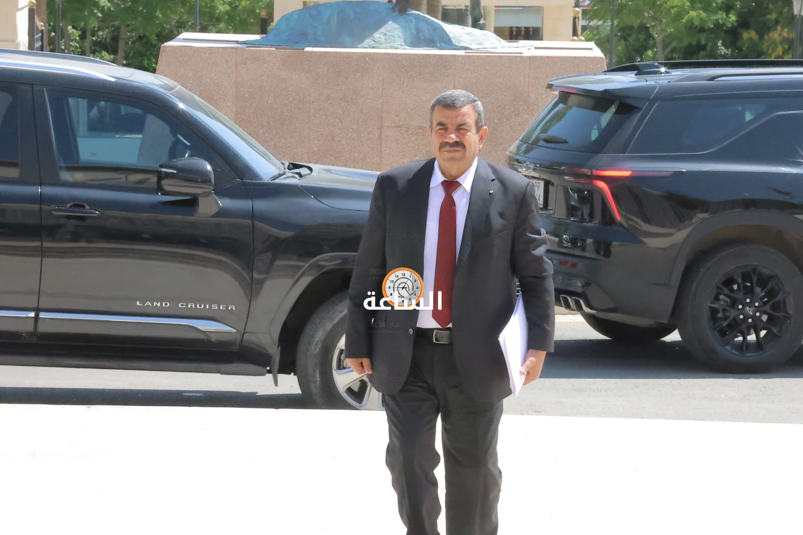 Madar Al-Saa Images 0.8711165316996344