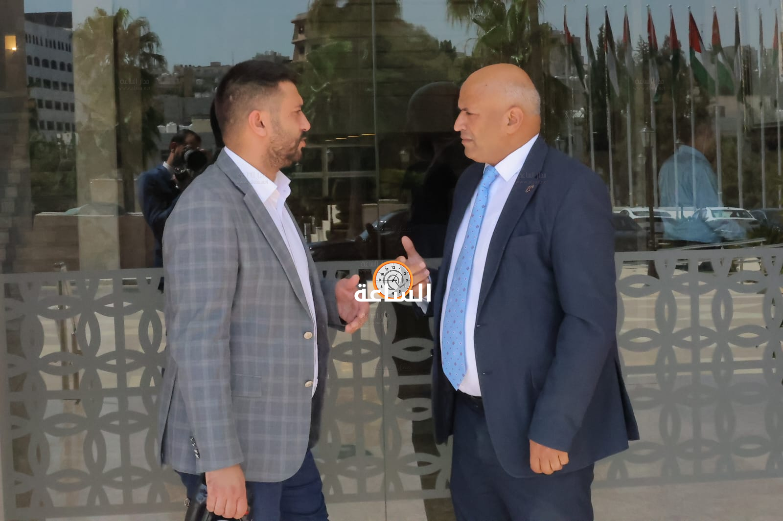Madar Al-Saa Images 0.5367010057736211