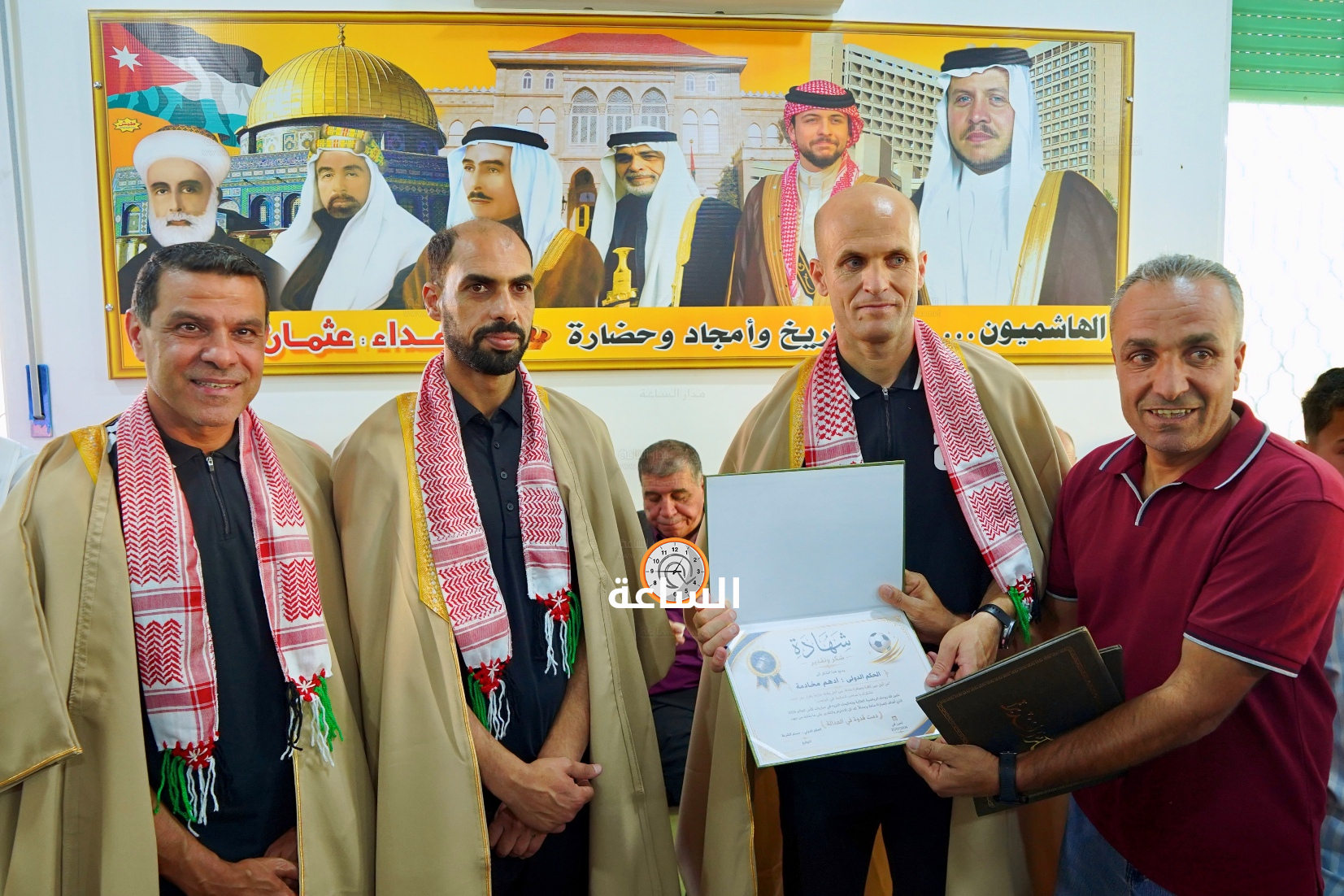 Madar Al-Saa Images 0.3277010600026793