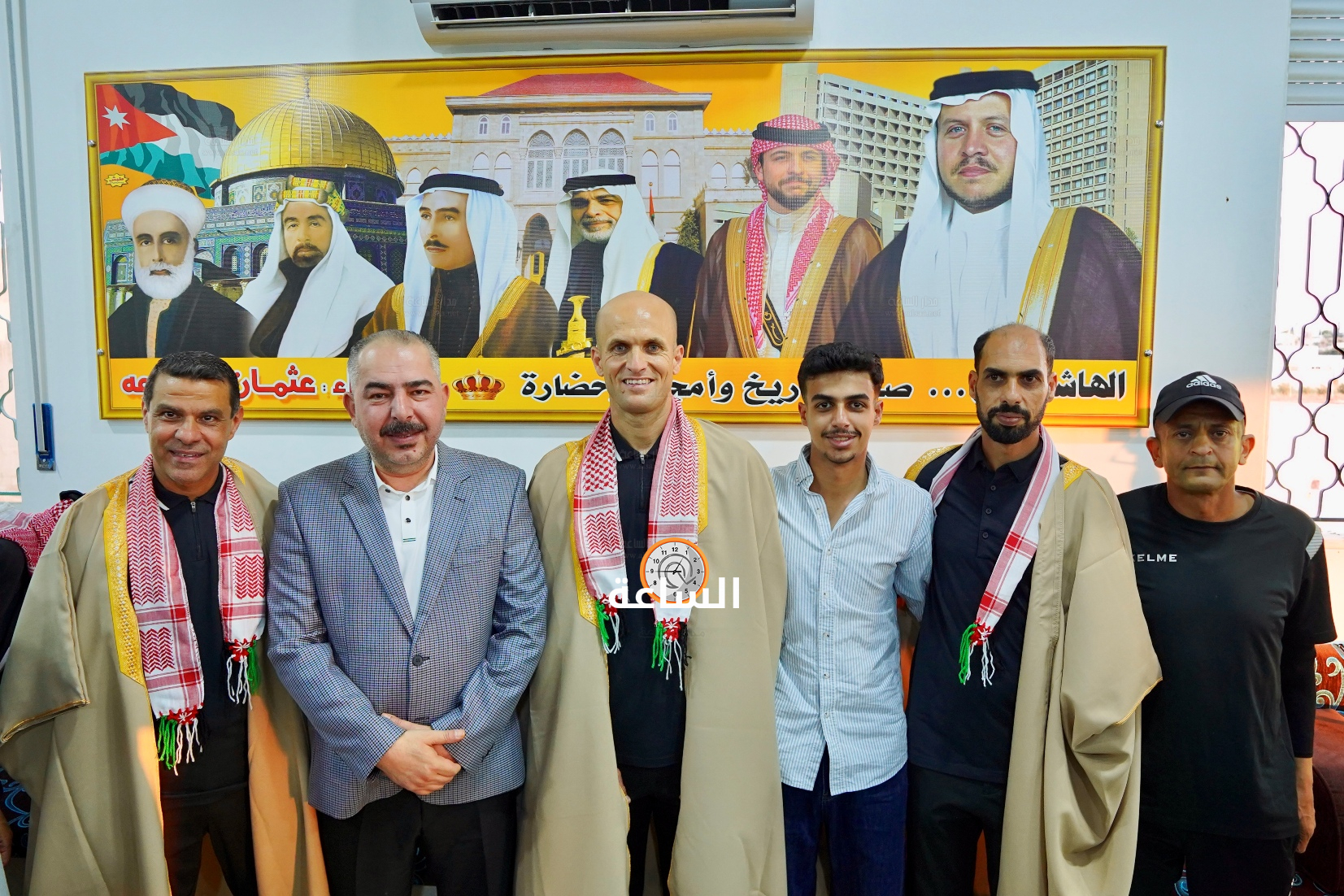 Madar Al-Saa Images 0.1769636904335229