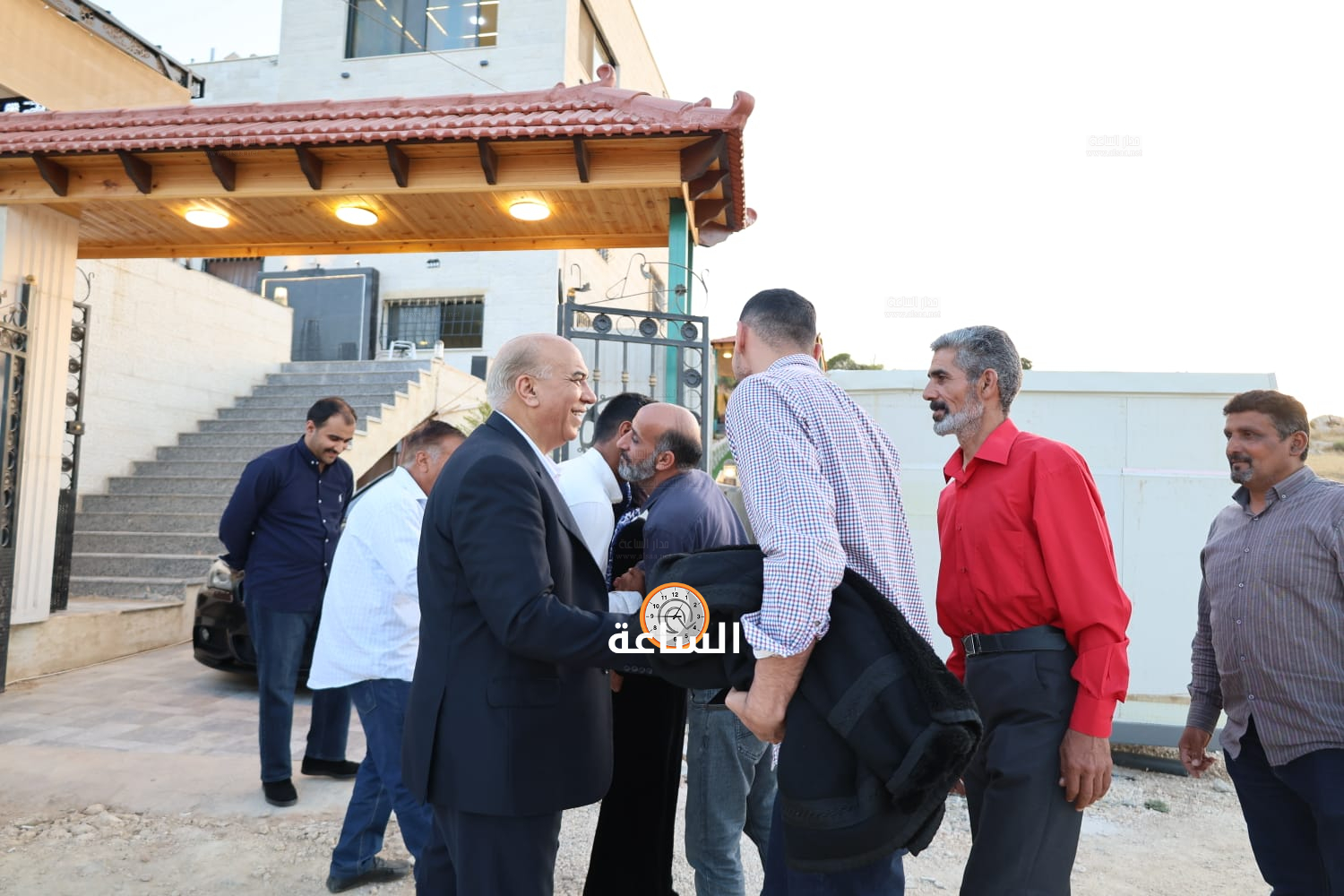 Madar Al-Saa Images 0.999182857178476