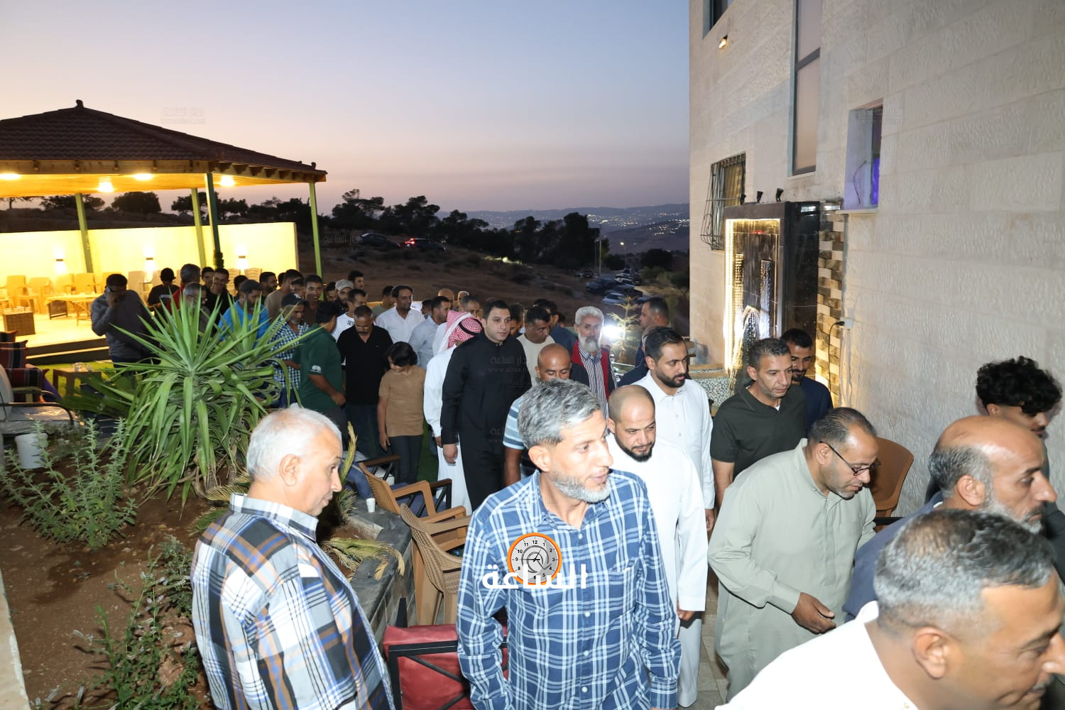 Madar Al-Saa Images 0.12821305163759422