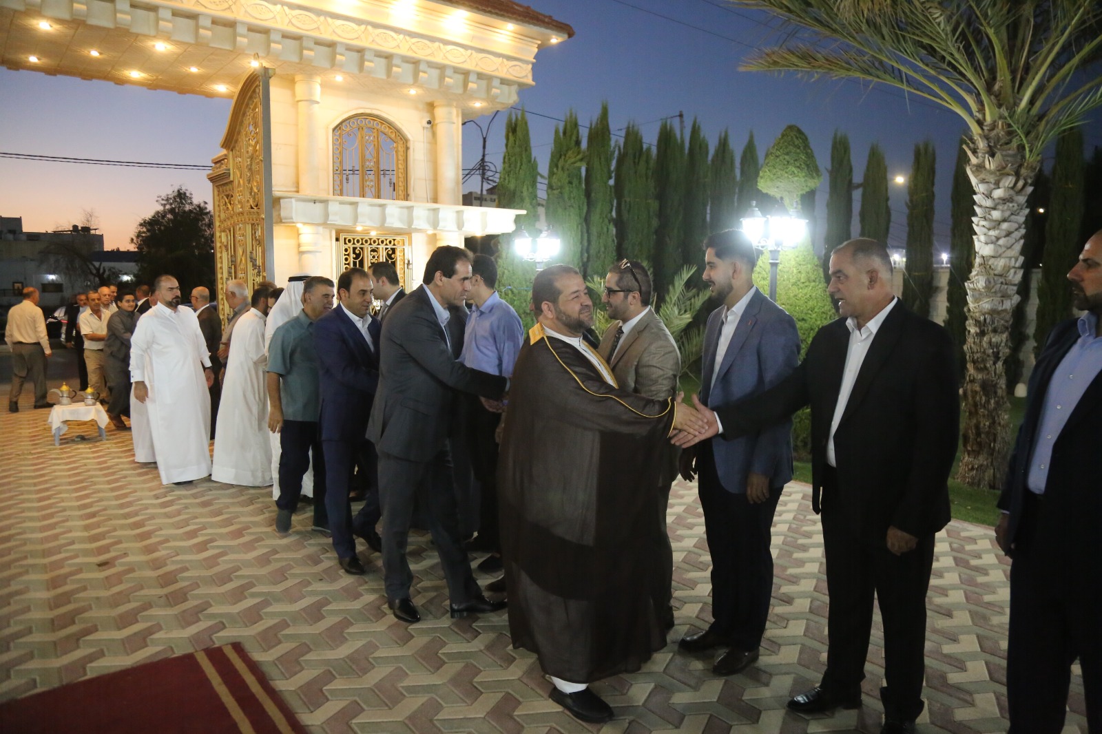 Madar Al-Saa Images 0.9443961884436898
