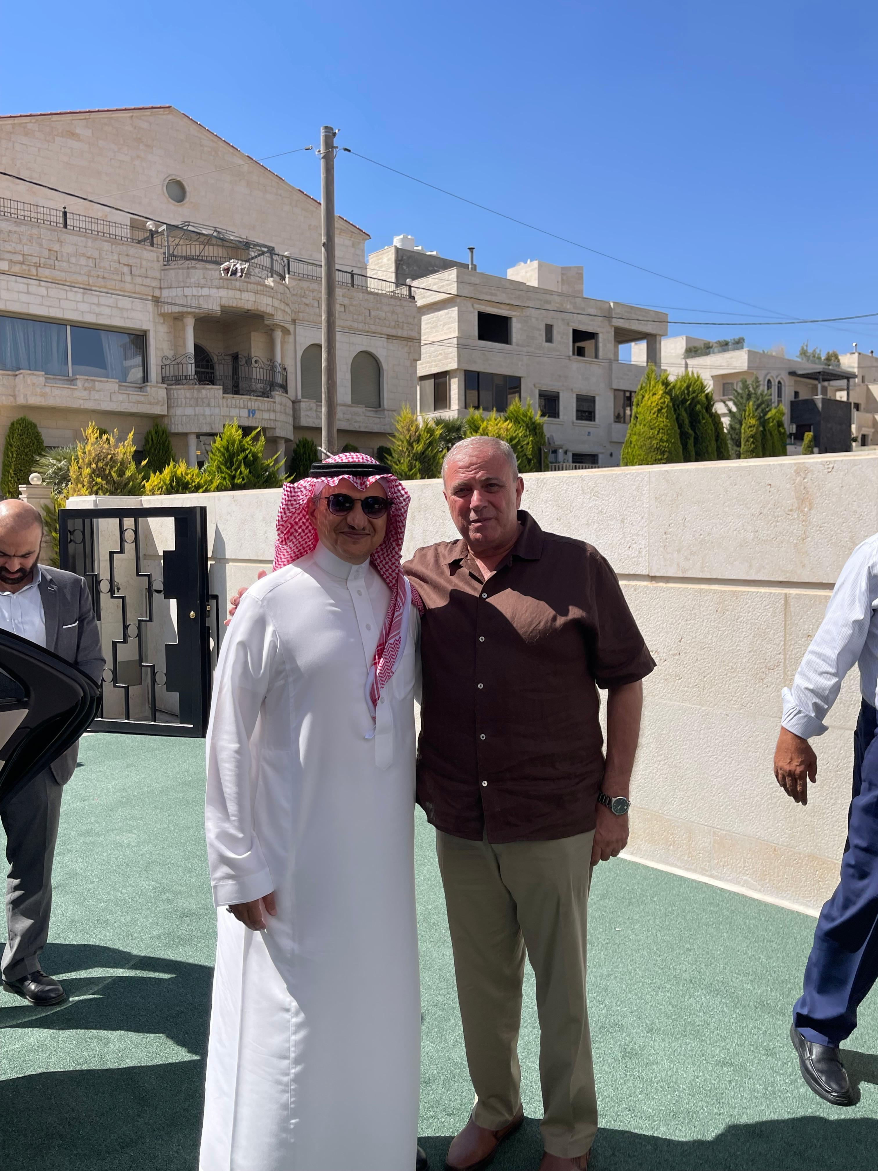 Madar Al-Saa Images 0.42466113606140754
