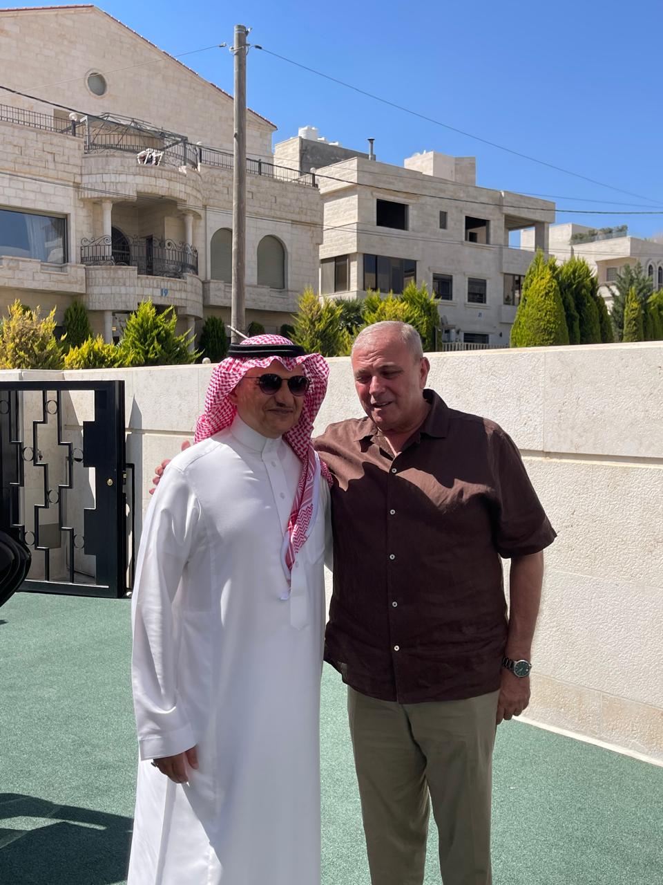 Madar Al-Saa Images 0.40551878882649417
