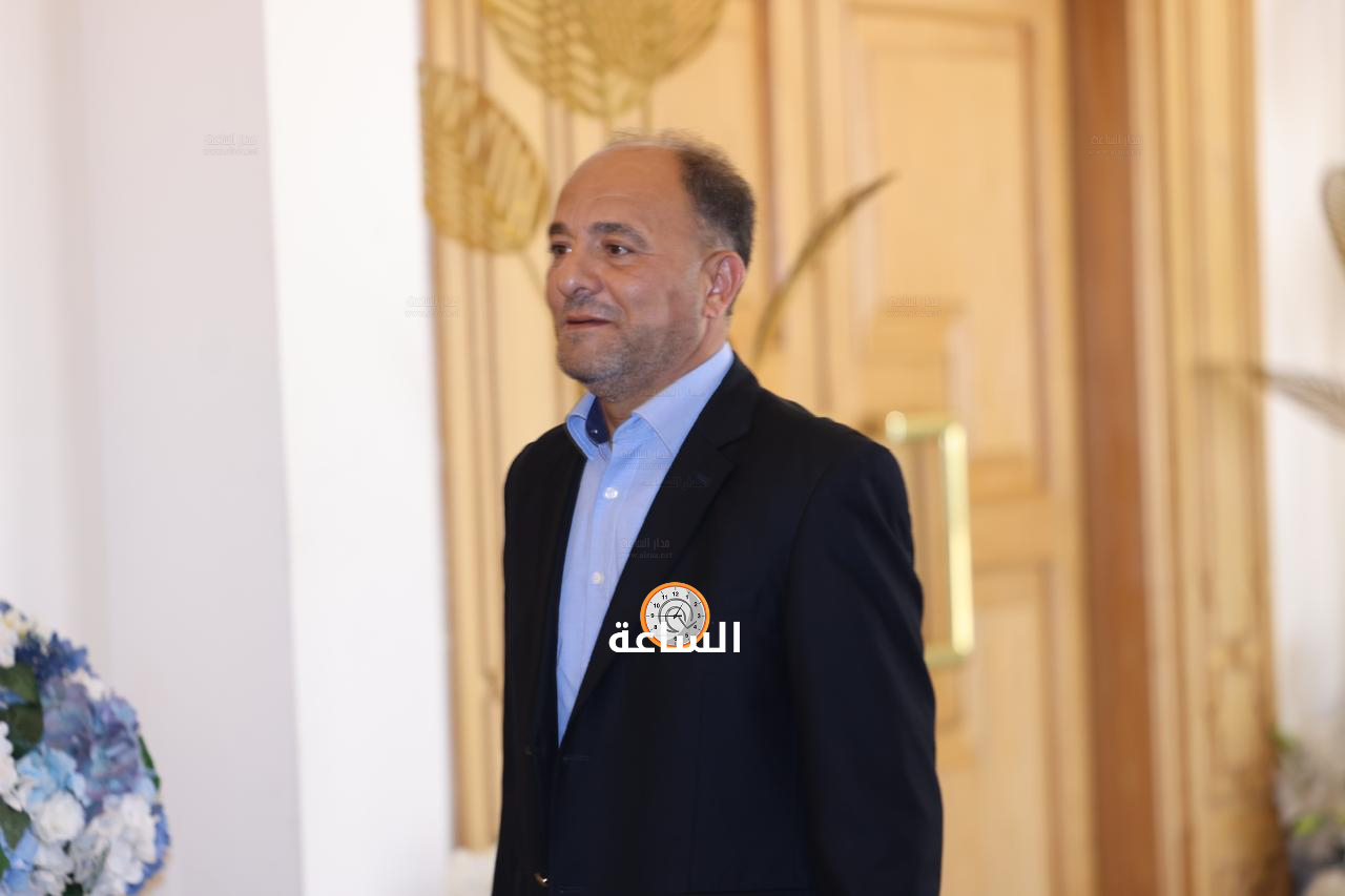 Madar Al-Saa Images 0.2854216540374829