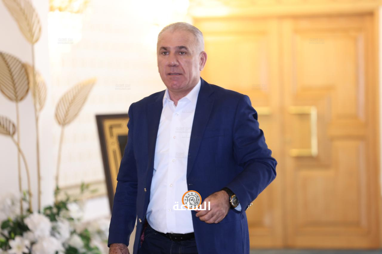 Madar Al-Saa Images 0.8330365457747829