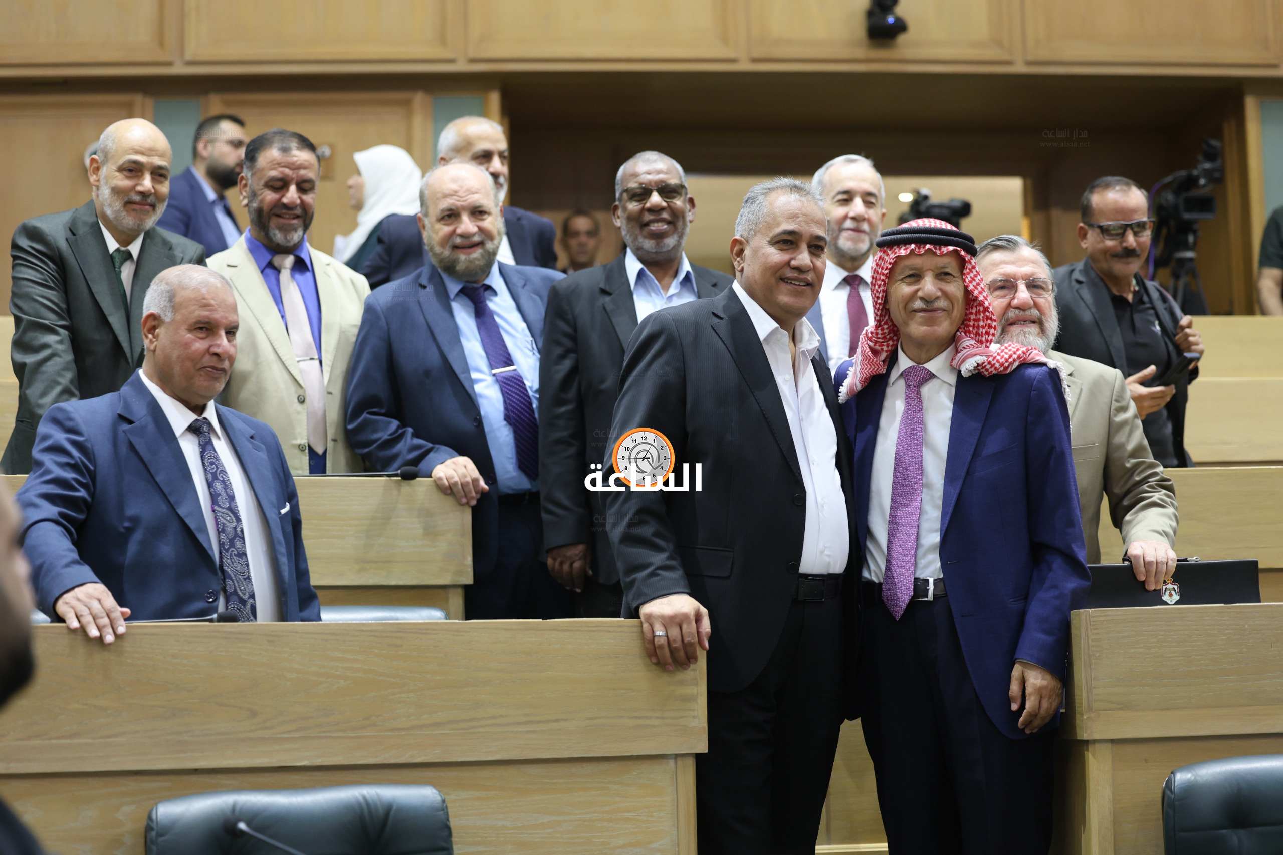 Madar Al-Saa Images 0.38170199178040365