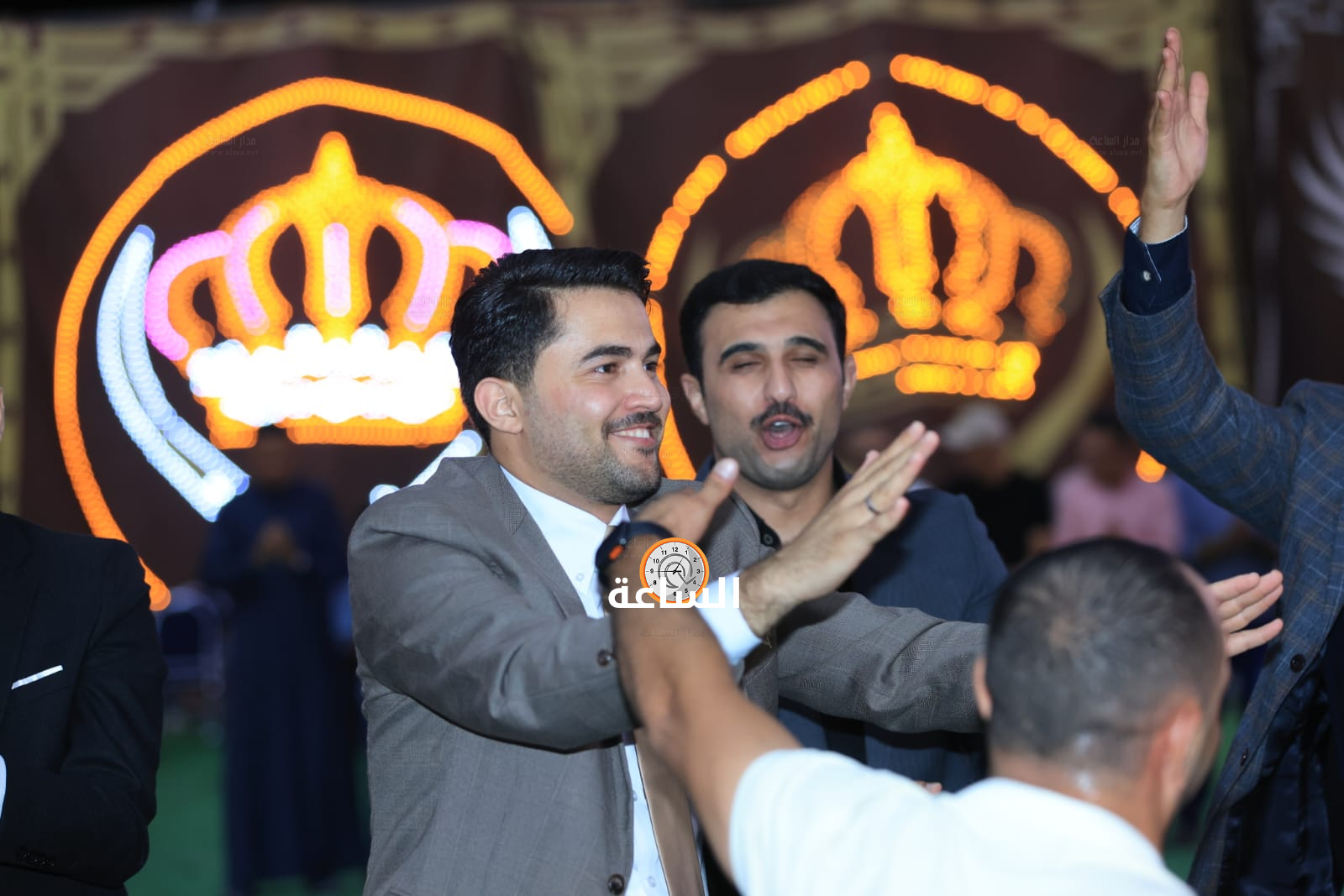Madar Al-Saa Images 0.7521530729620366