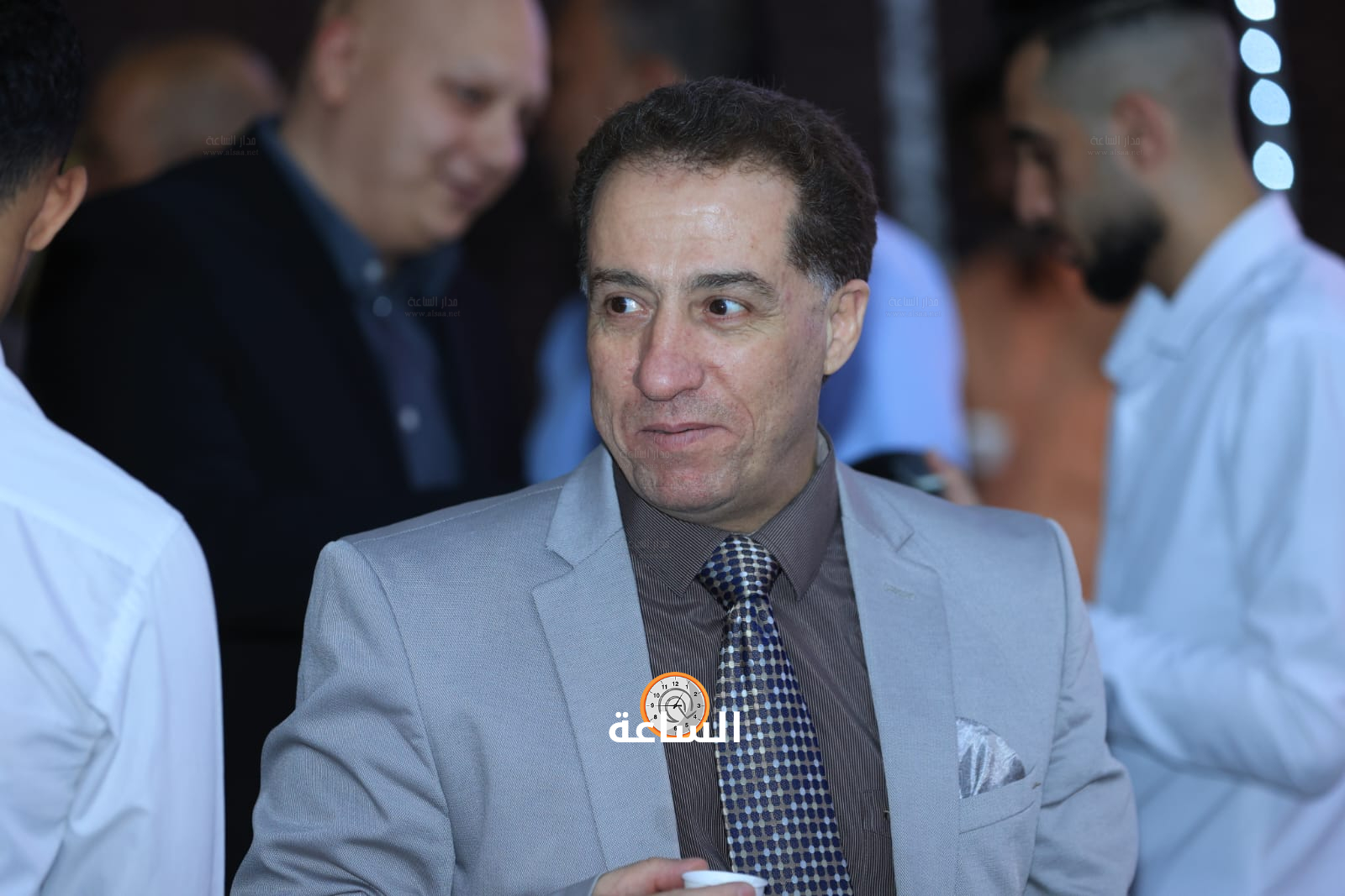 Madar Al-Saa Images 0.24992423725336954