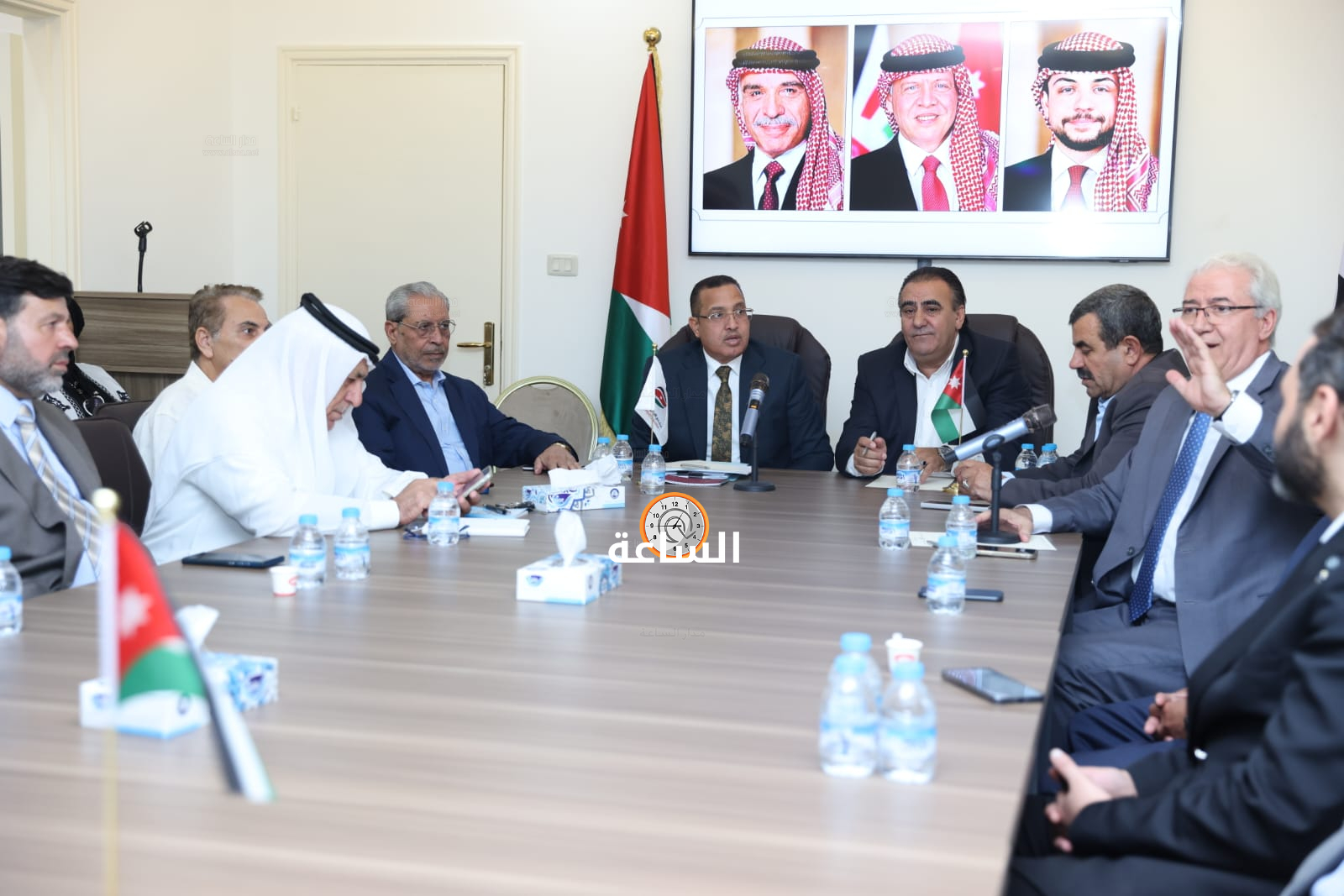 Madar Al-Saa Images 0.10769433669534967