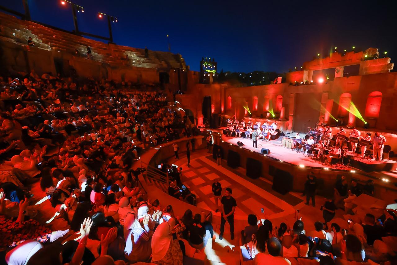 Madar Al-Saa Images 0.29832105434170486