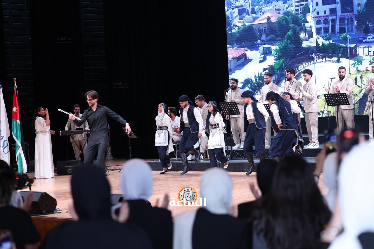 Madar Al-Saa Images 0.019470607344959867