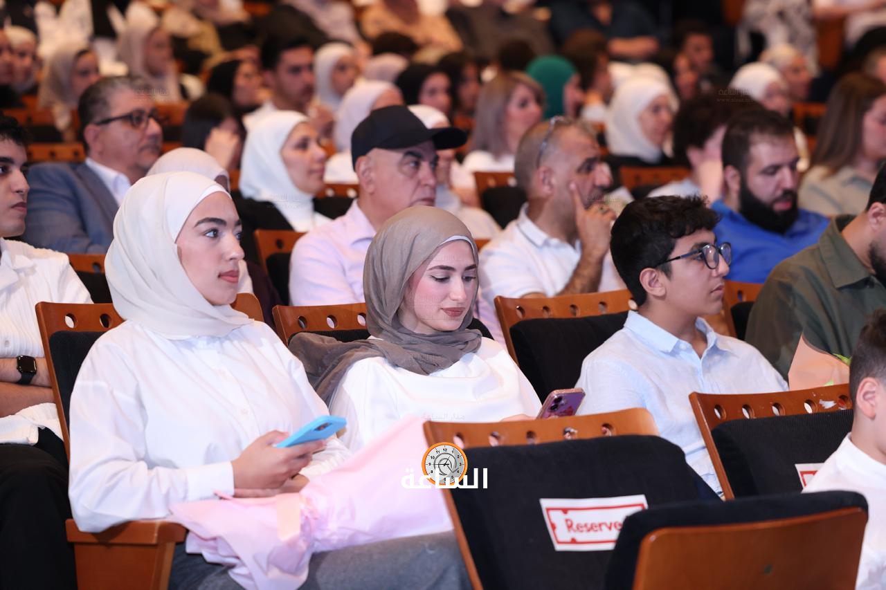 Madar Al-Saa Images 0.513510887650472