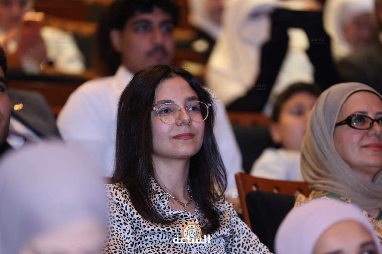 Madar Al-Saa Images 0.8754793467522057