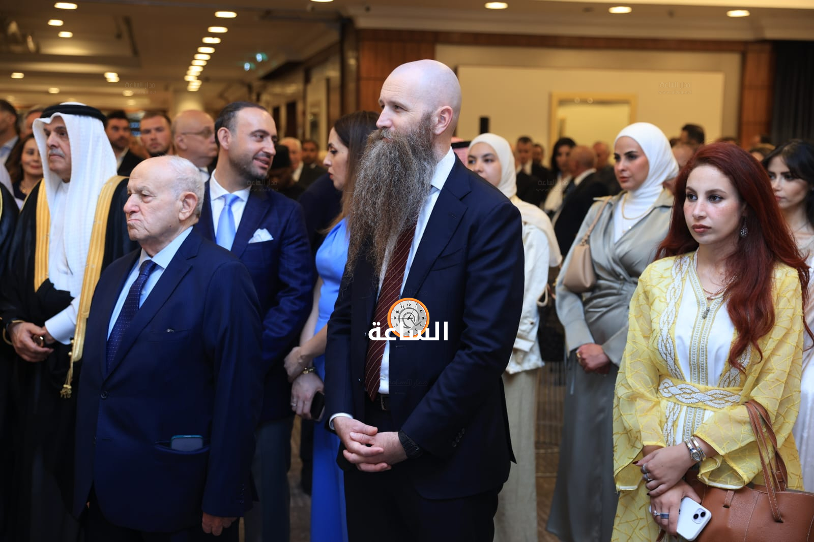 Madar Al-Saa Images 0.39082235087087513
