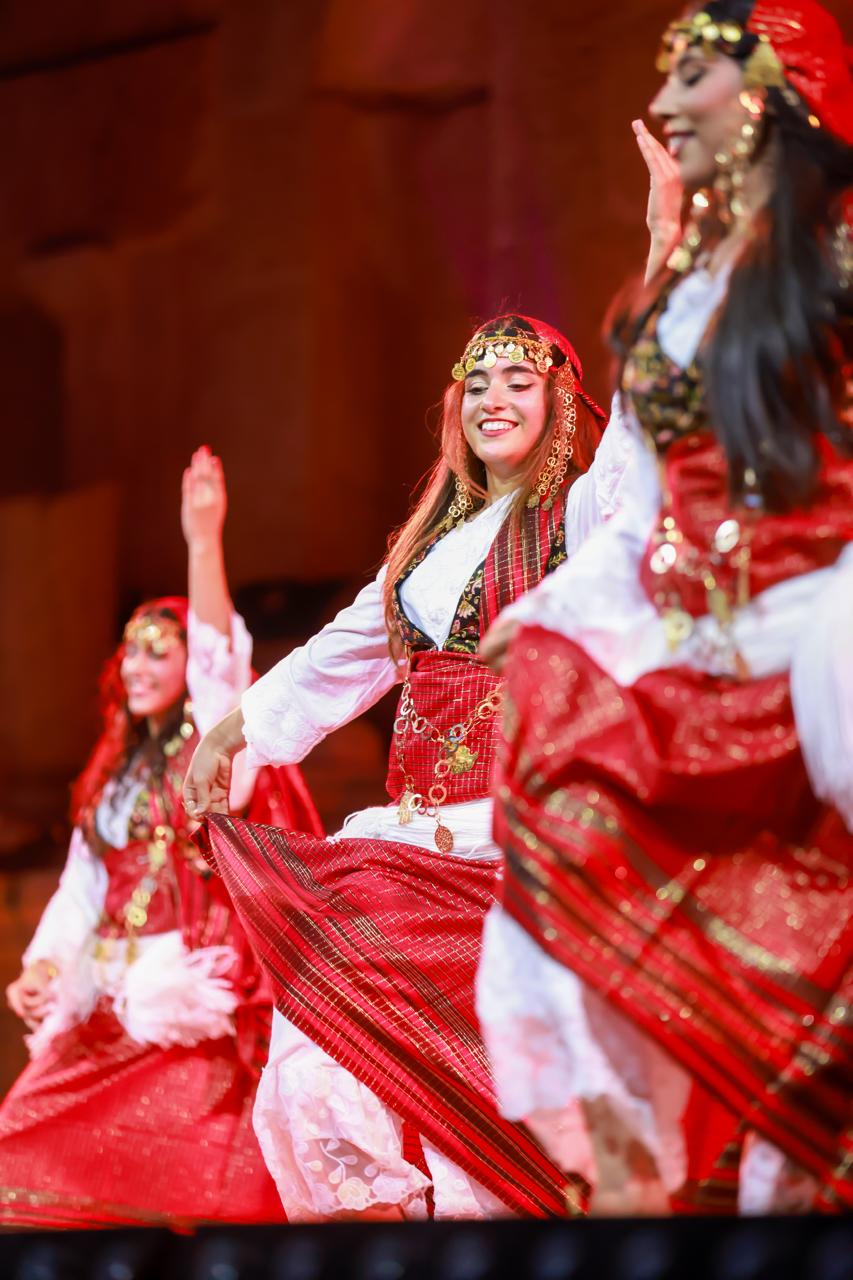 Madar Al-Saa Images 0.9170502890839339
