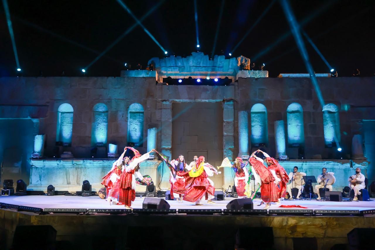 Madar Al-Saa Images 0.5018742440089348